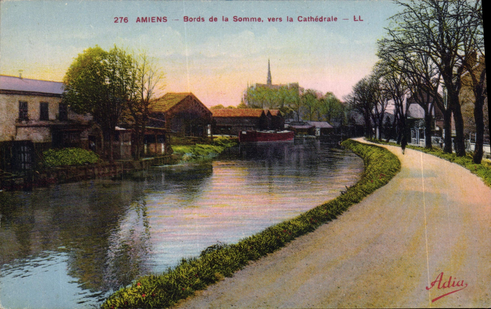 CPA Amiens Bords de la Somme vers la Cathedrale