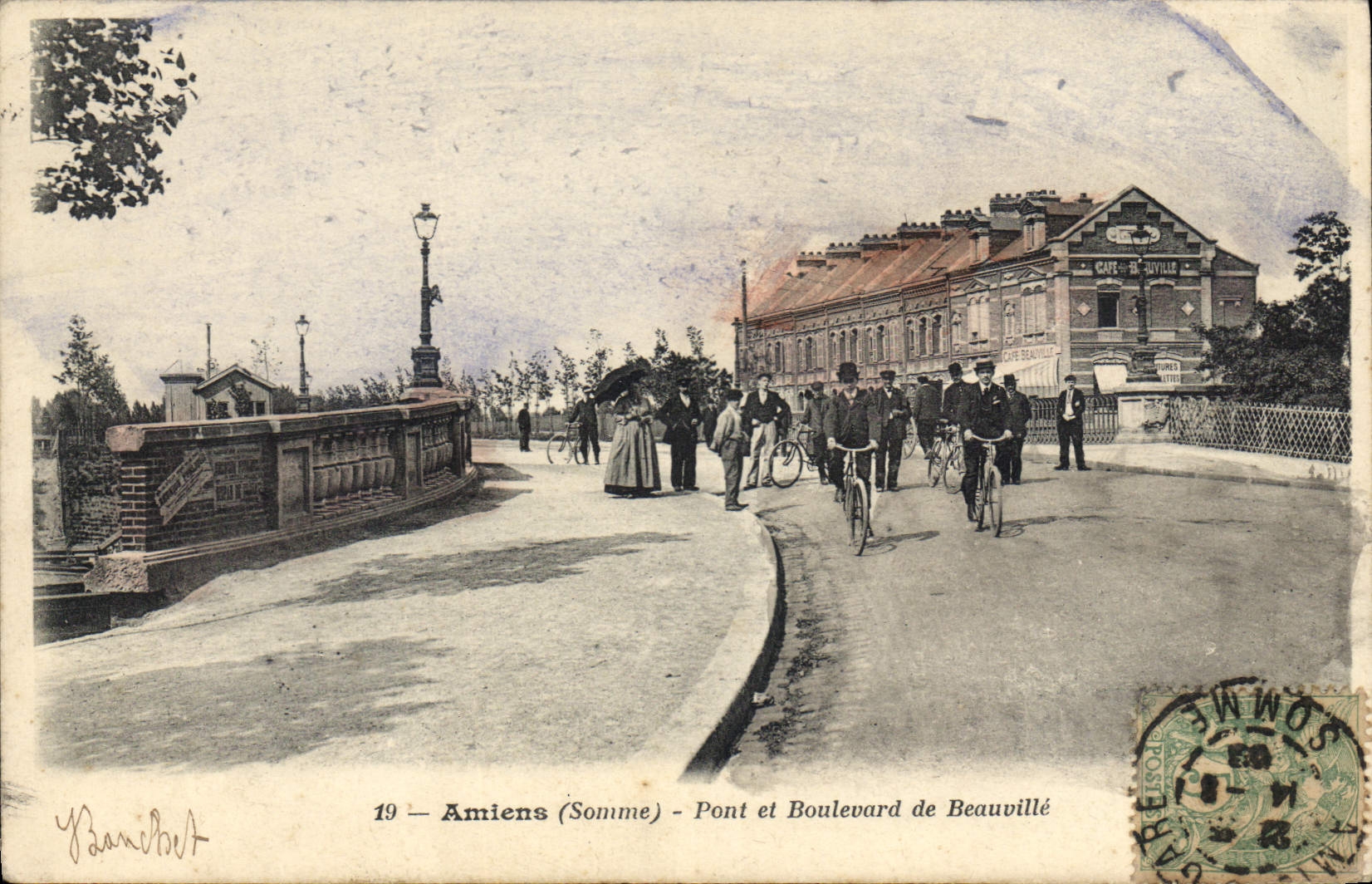 CPA Amiens (Somme) Pont et Boulevard de Beauville