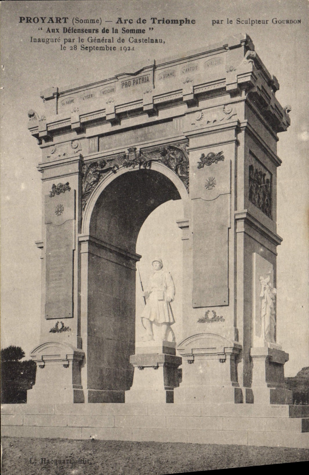 CPA Proyart (Somme) Arc de Triomphe