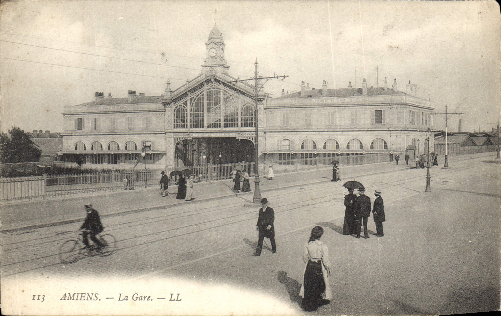 CPA Amiens La Gare