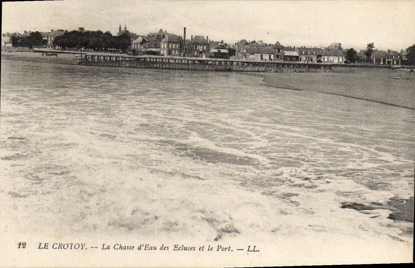 CPA Le Crotoy La Chasse d'Eau des Ecluses et le Port