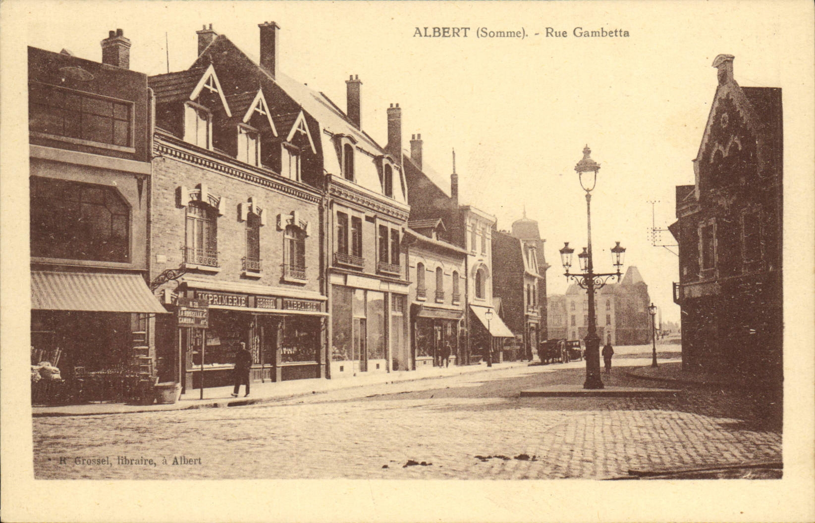 CPA Albert (Somme) Rue Gambetta