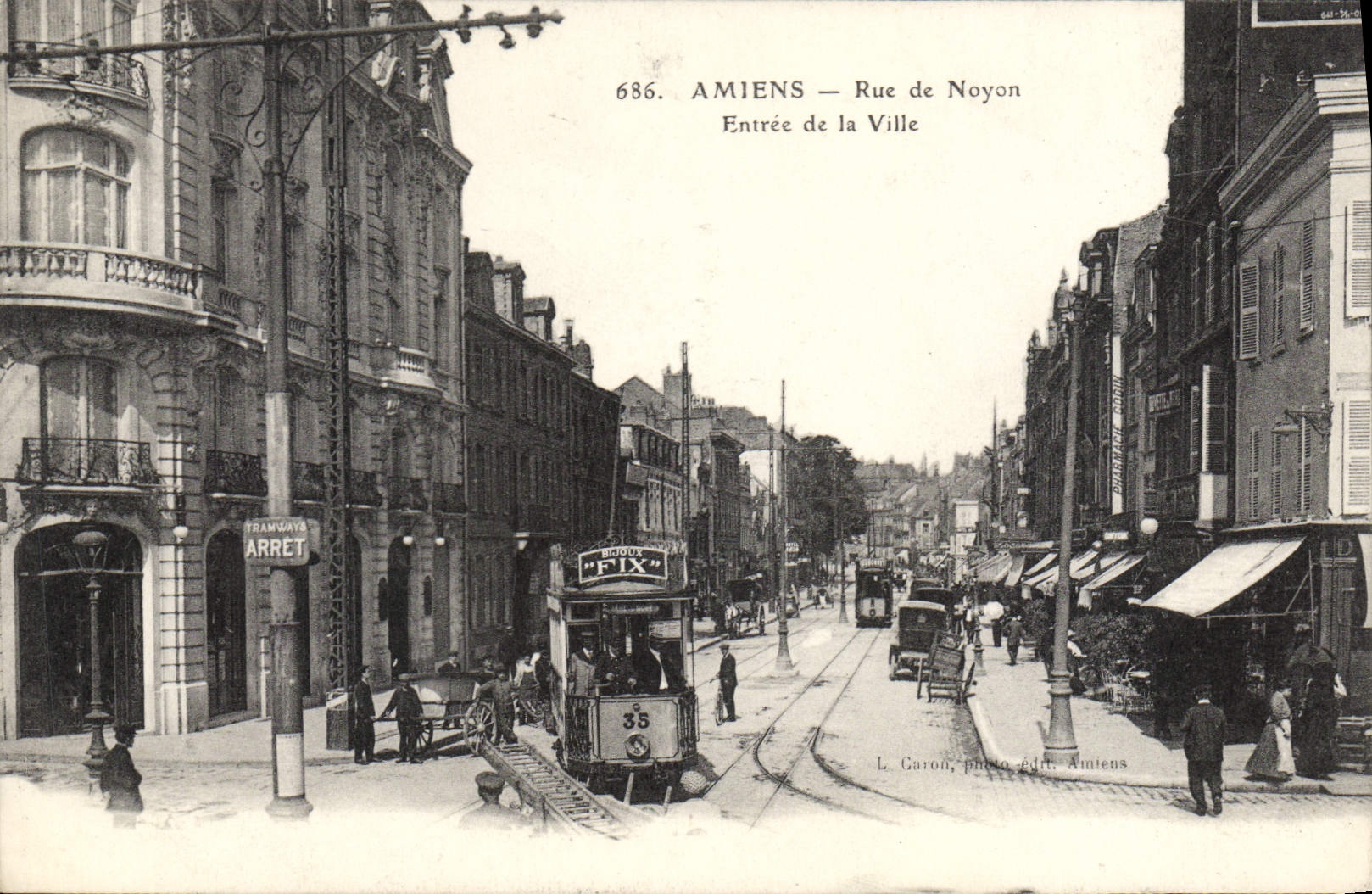 CPA Amiens Rue de Noyons Entree de la Ville
