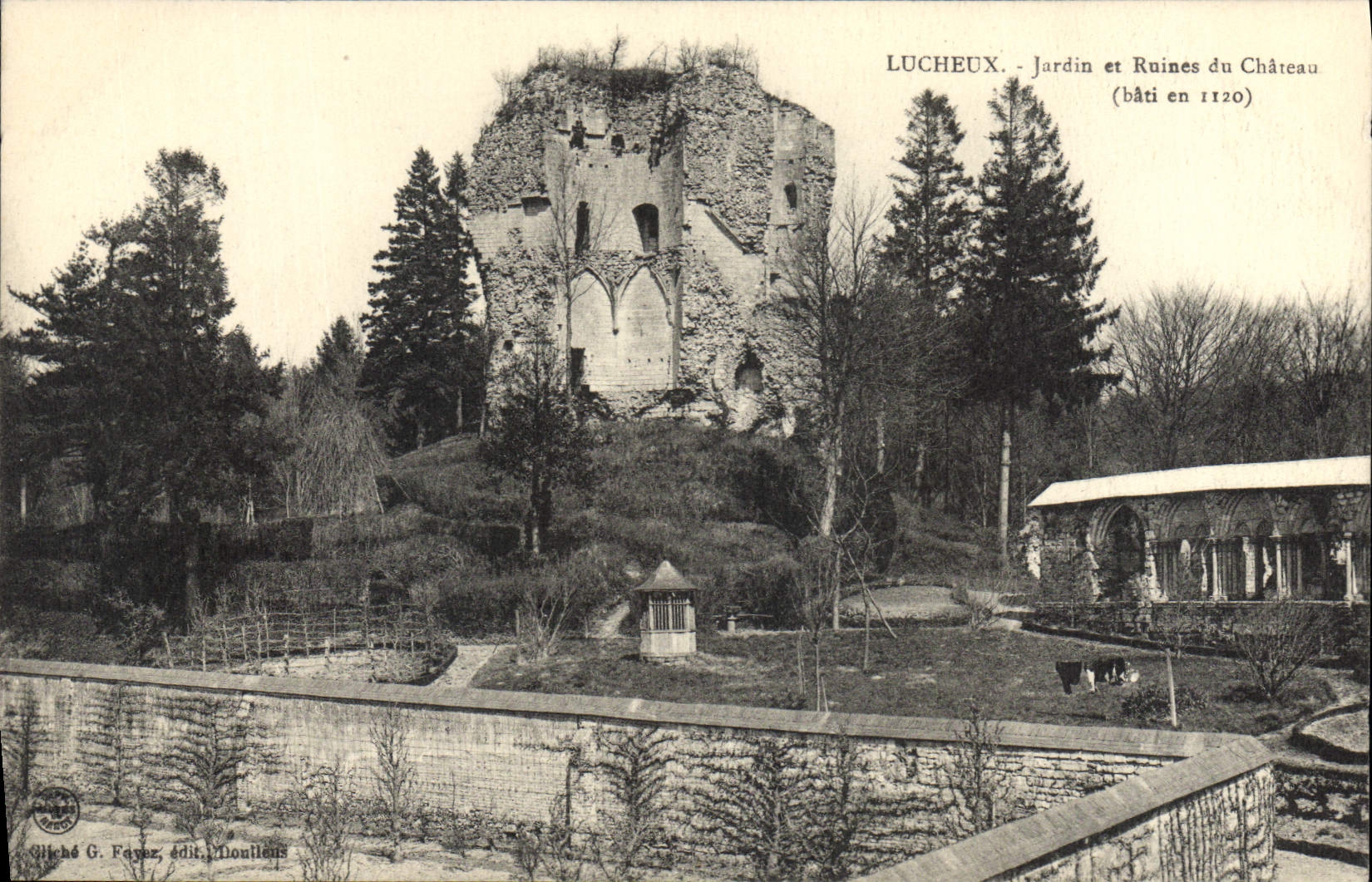 CPA Lucheux Jardin et Ruines du Chateau (Bati en 1130)