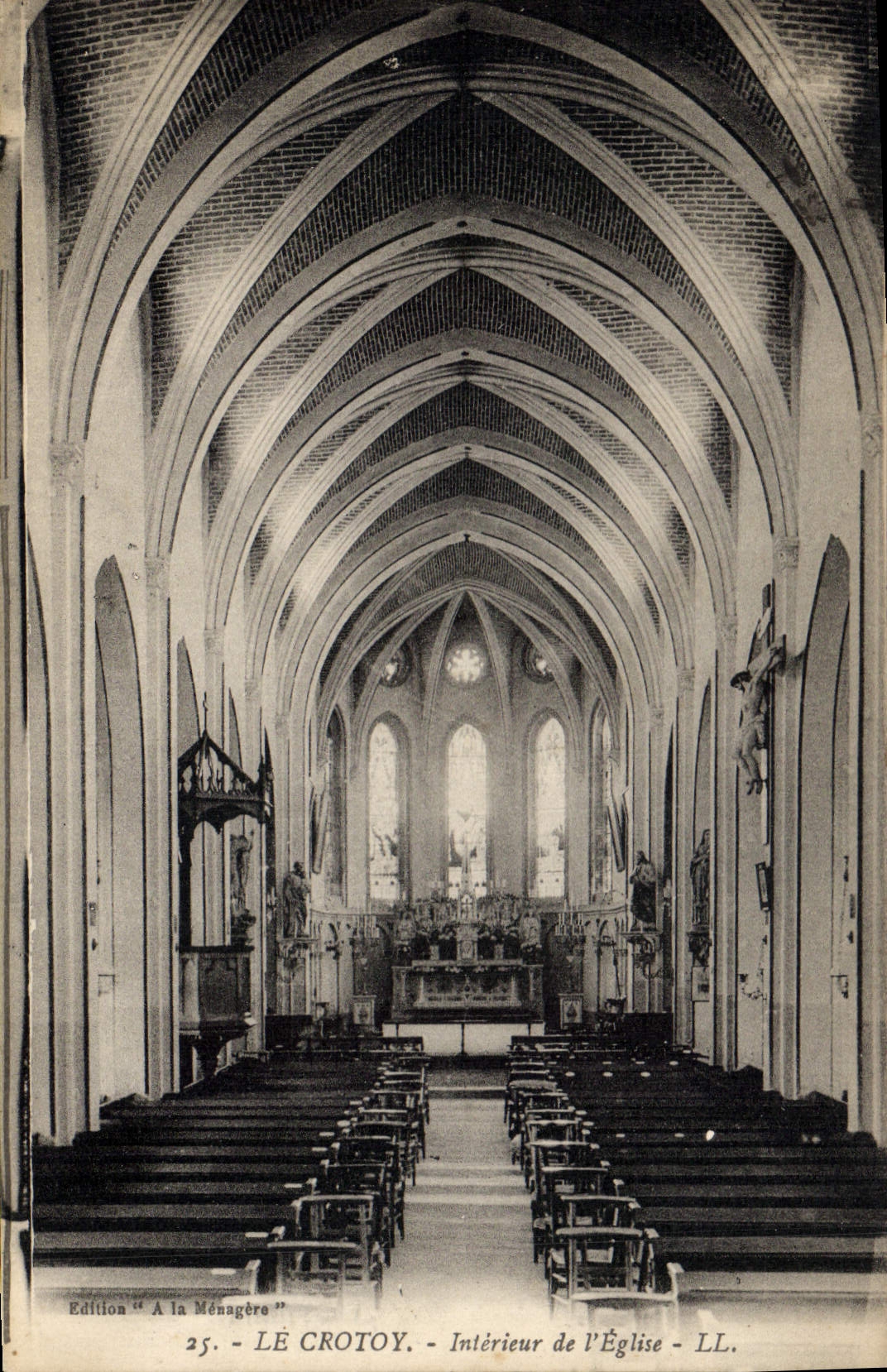CPA Le Crotoy Interieur de l'Eglise