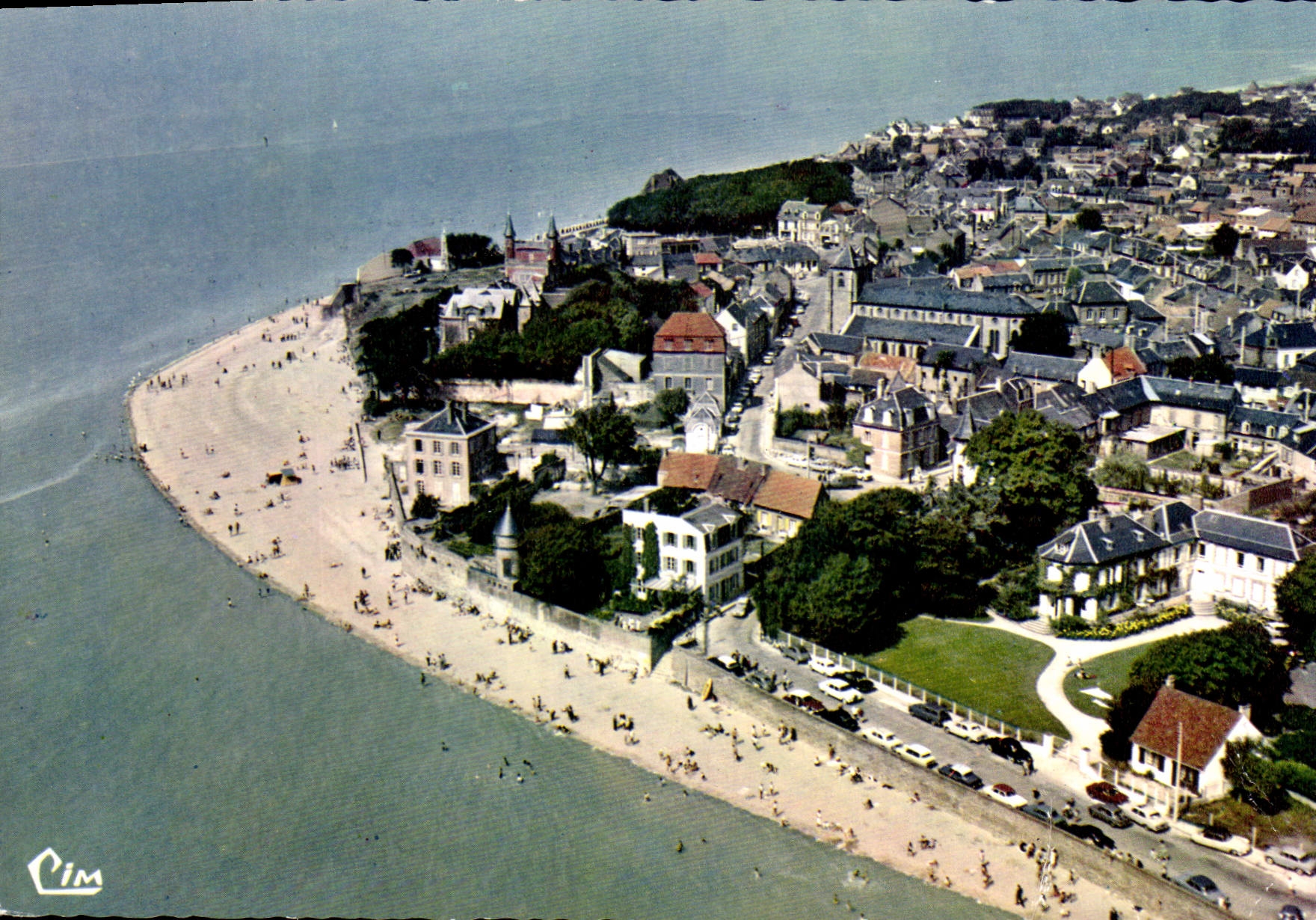 CPSM Le Crotoy (Somme) Vue aerienne Un coin de la Plage