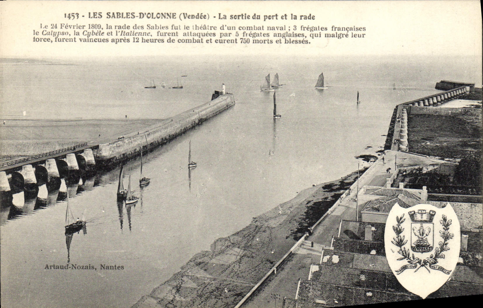 CPA Les Sables D'Olonne La Sortie du Port et la rade 3 frégates françaises Calypso Cybèle Italienne