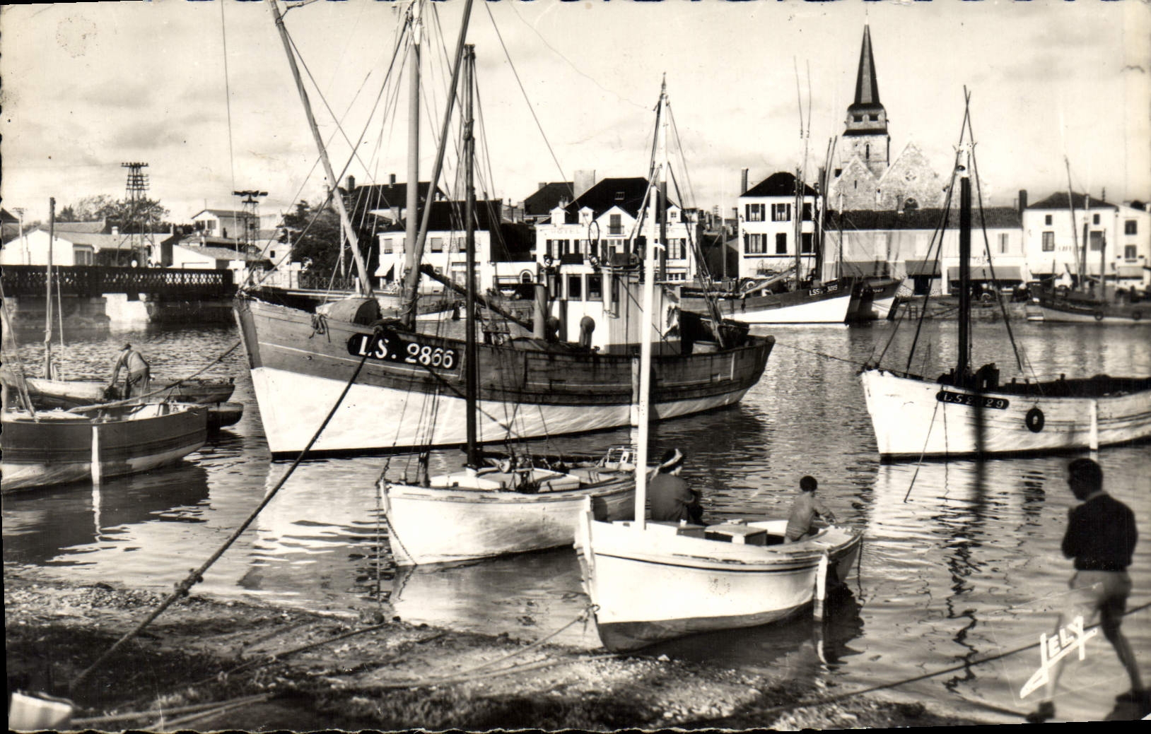 CPA Port de St Gilles sur Vie