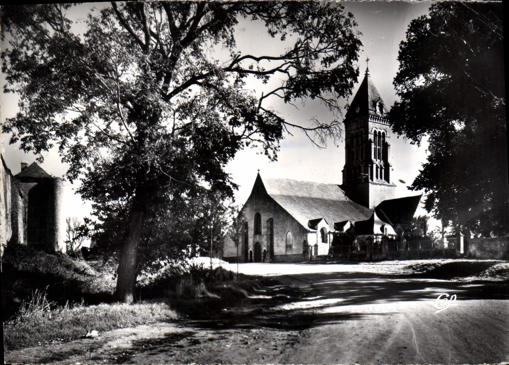 CPSM Ile de Noirmoutier Noirmoutier L'Eglise et le Chateau