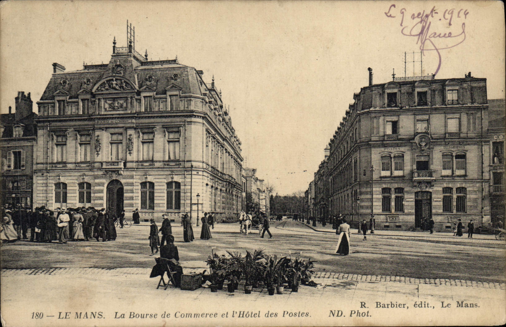 CPA Le Mans La Bourse de Commerce et l'Hotel des Postes 