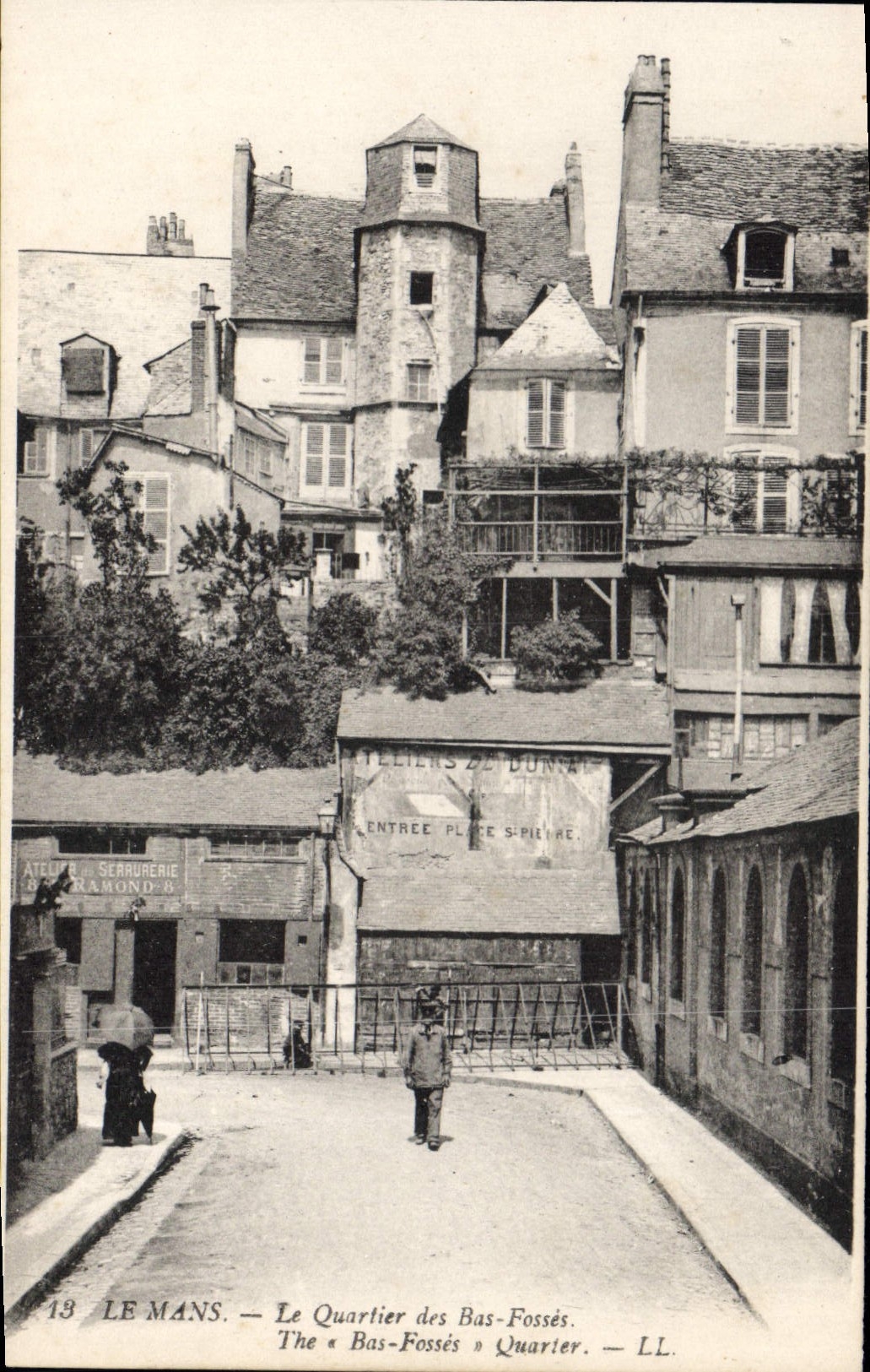 CPA Le Mans Le Quartier des Bas Fosses 