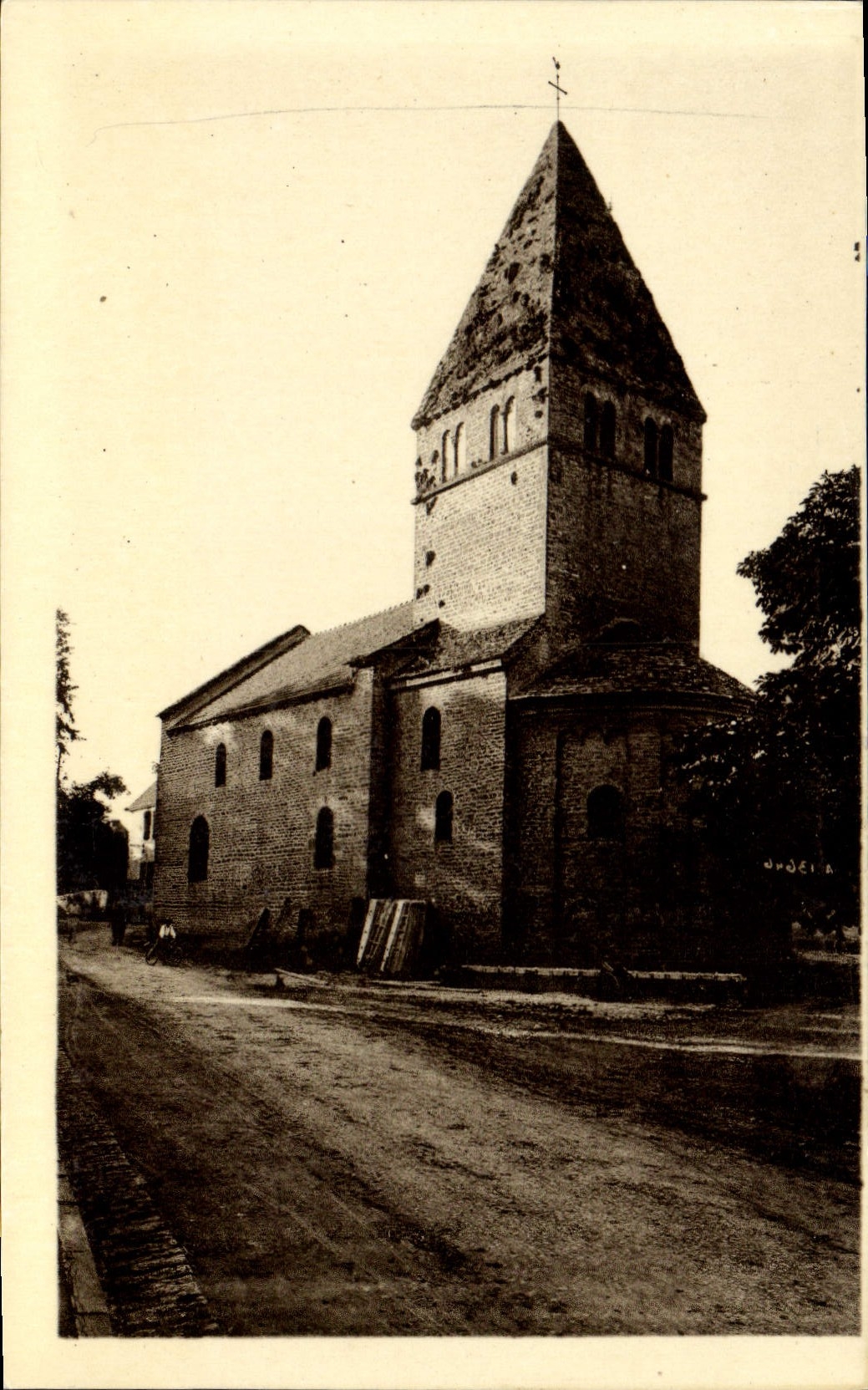 CPA Genouilly L'Eglise 