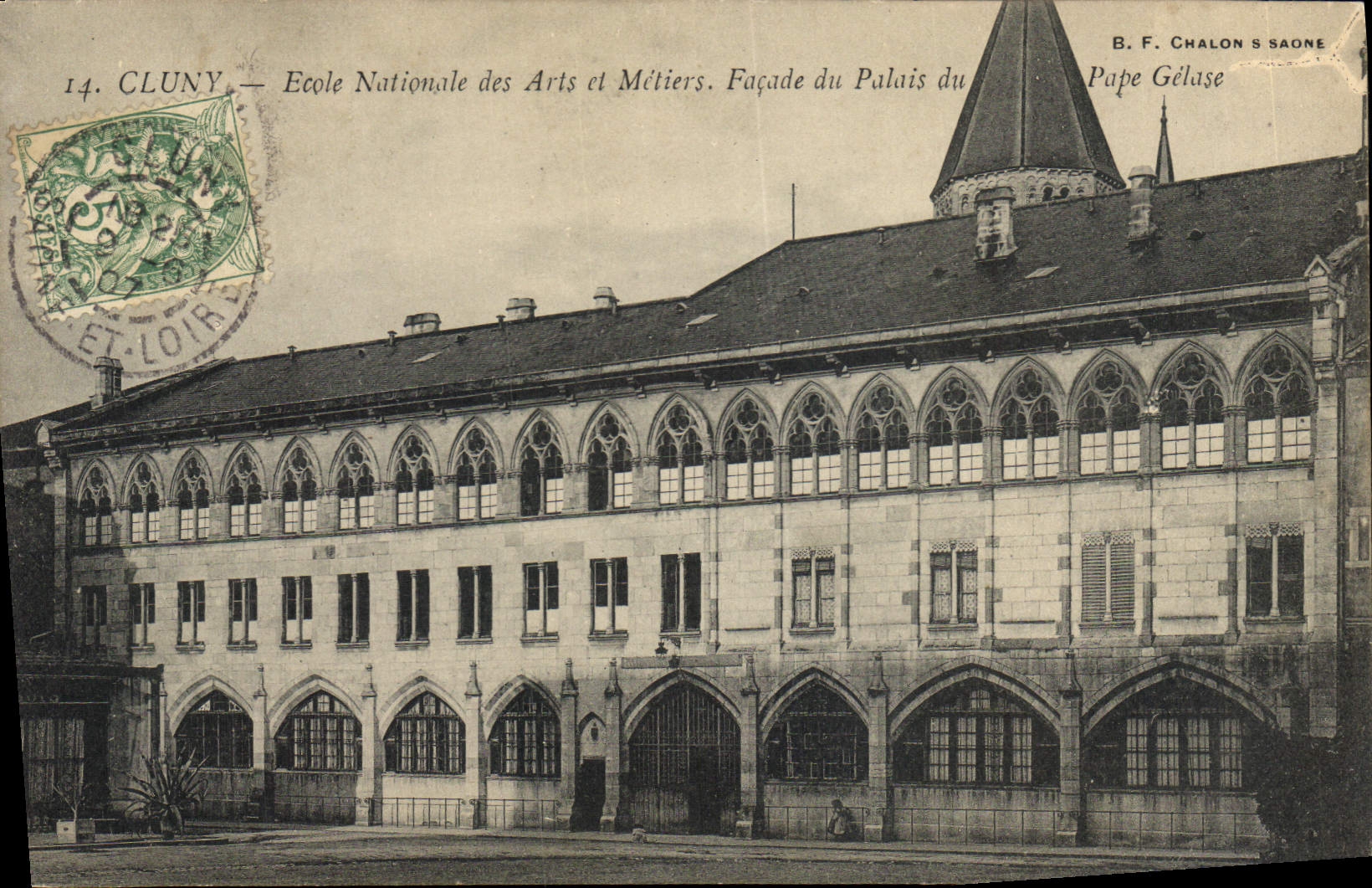 CPA Cluny Ecole Nationale des Arts et Metiers Facade du Palais du Pape Gelase 