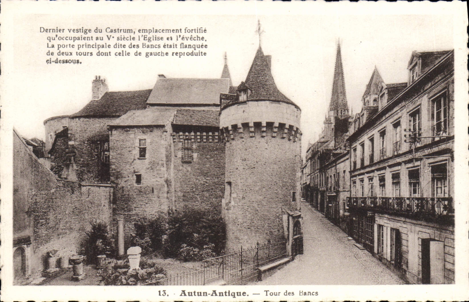 CPA Autun Antique Tour des Bancs