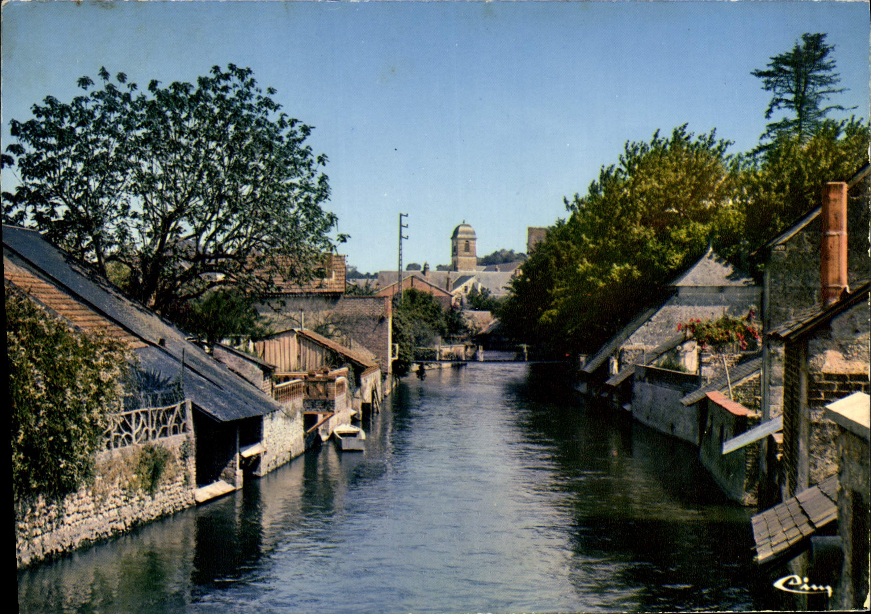 CPSM La Chartre sur le Loir Sarthe Un bras du Loir