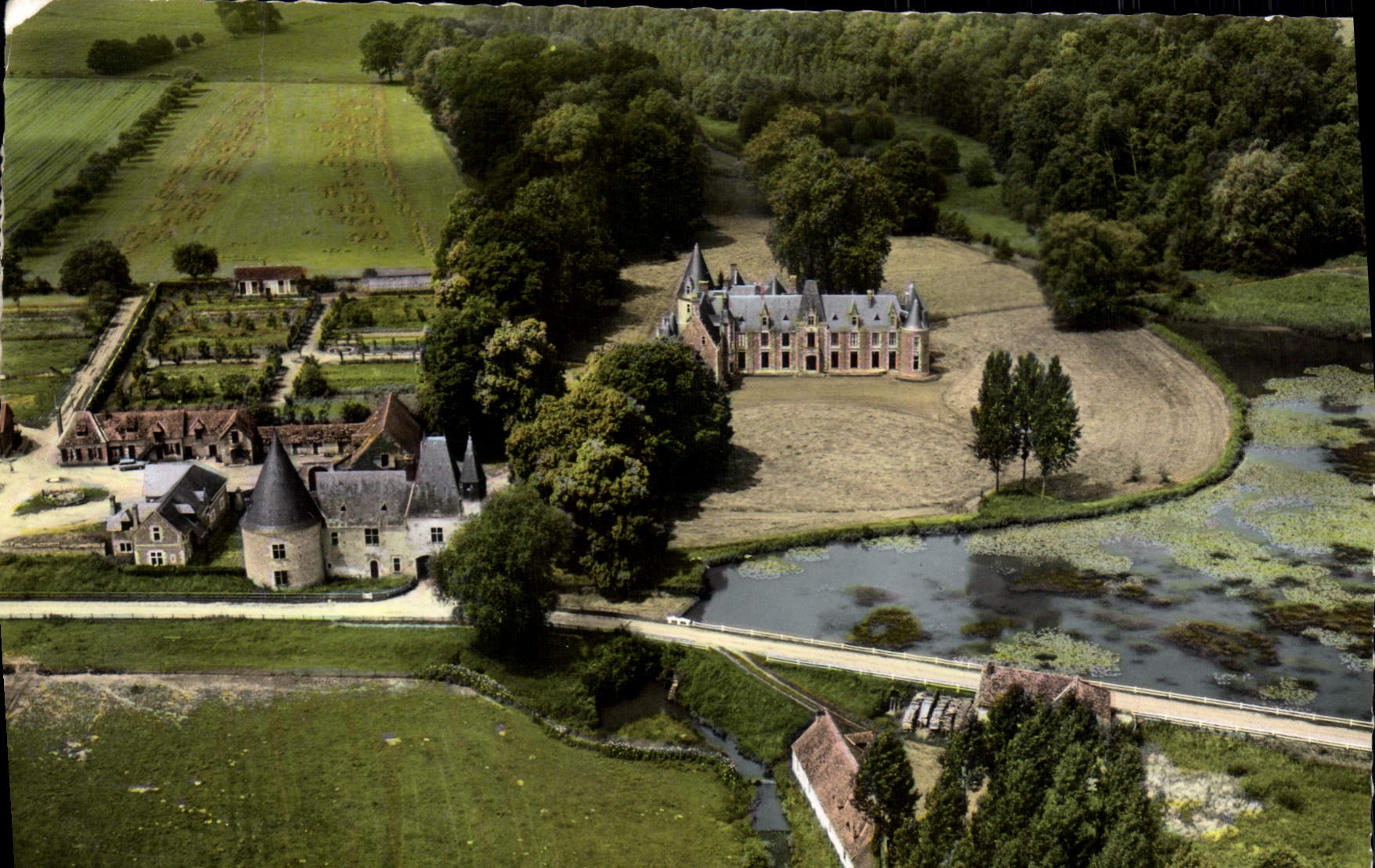 CPSM Tuffe Sarthe vue aerienne chateau de Cheronne