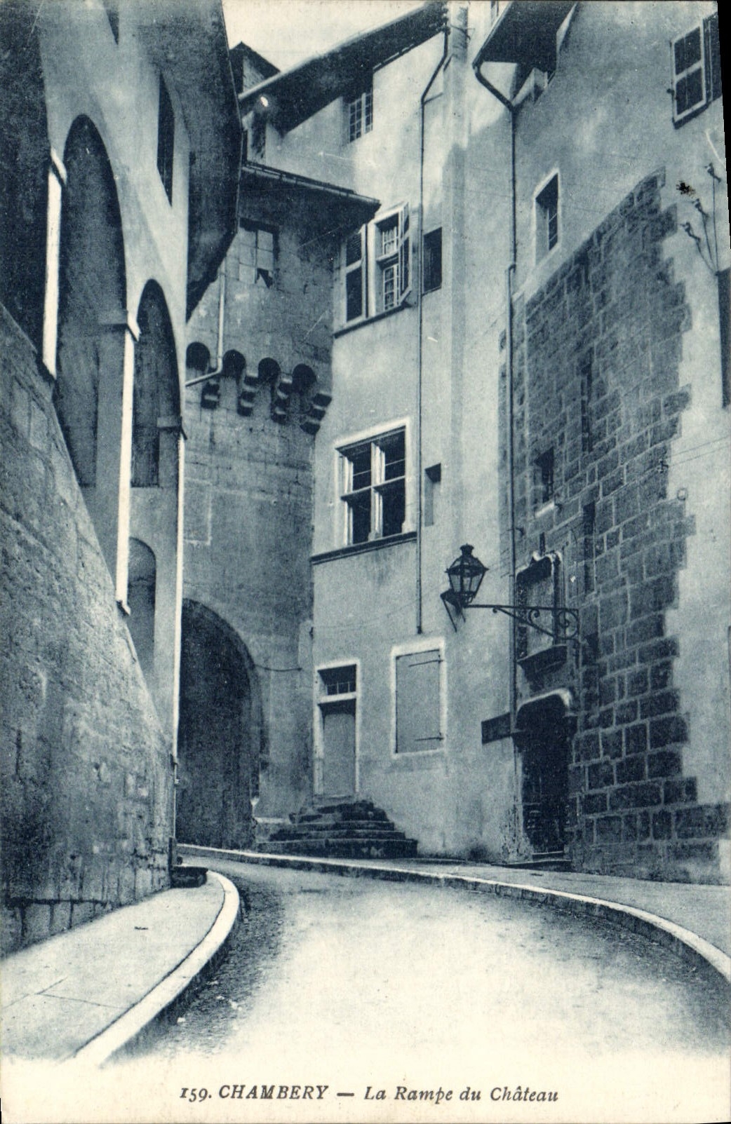 CPA Chambery la Rampe du chateau 