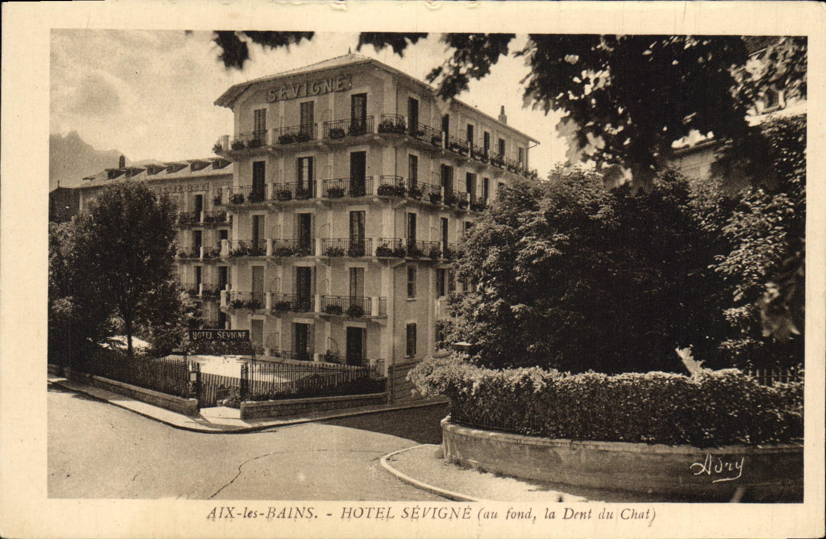 CPA Aix les Bains hotel Sevigne au fond la Dent du Chat