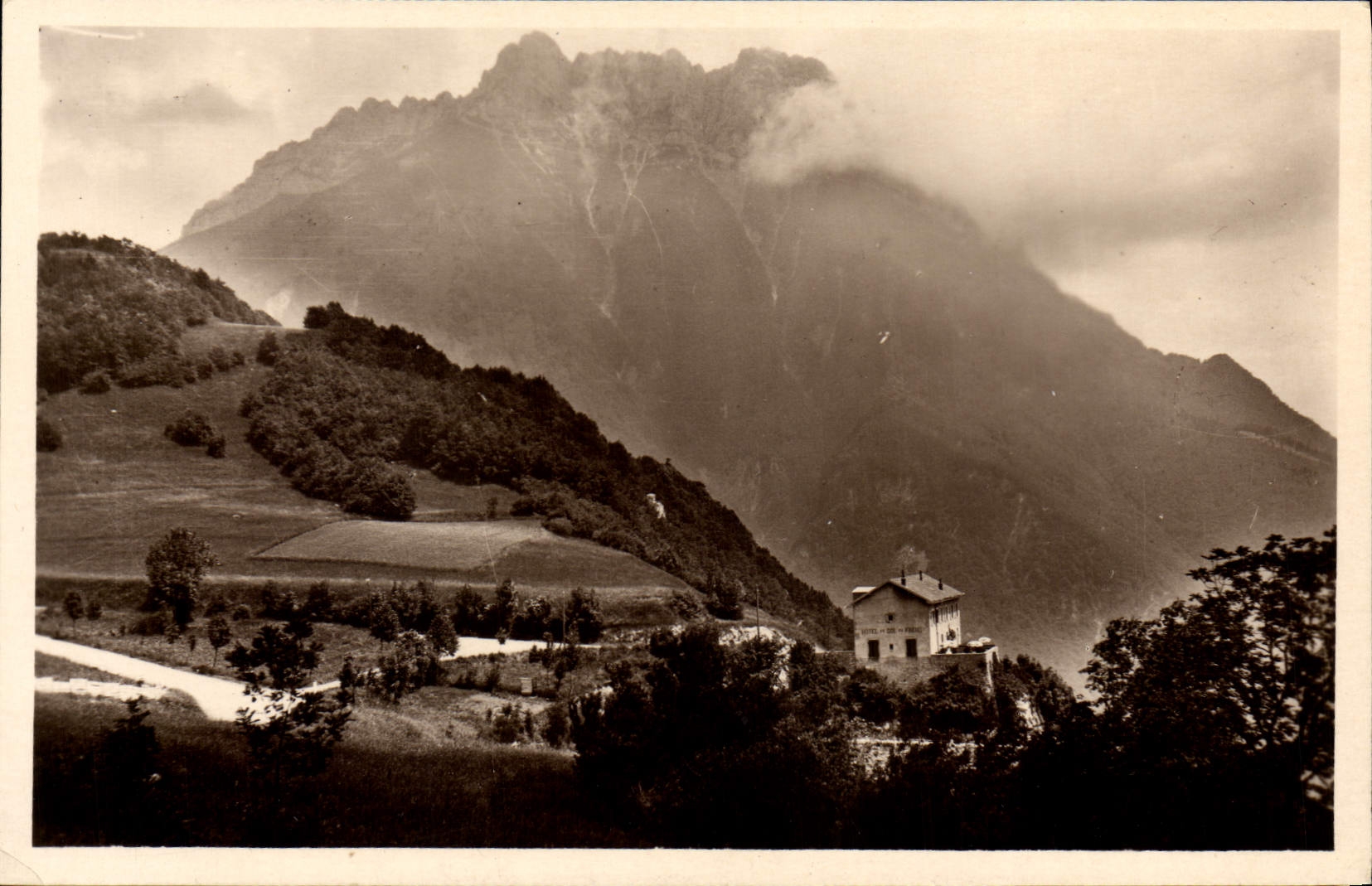 CPA Savoie Tourisme Saint Pierre d'Albigny route des Bauges hotel du col du Frene et l'Arclusaz