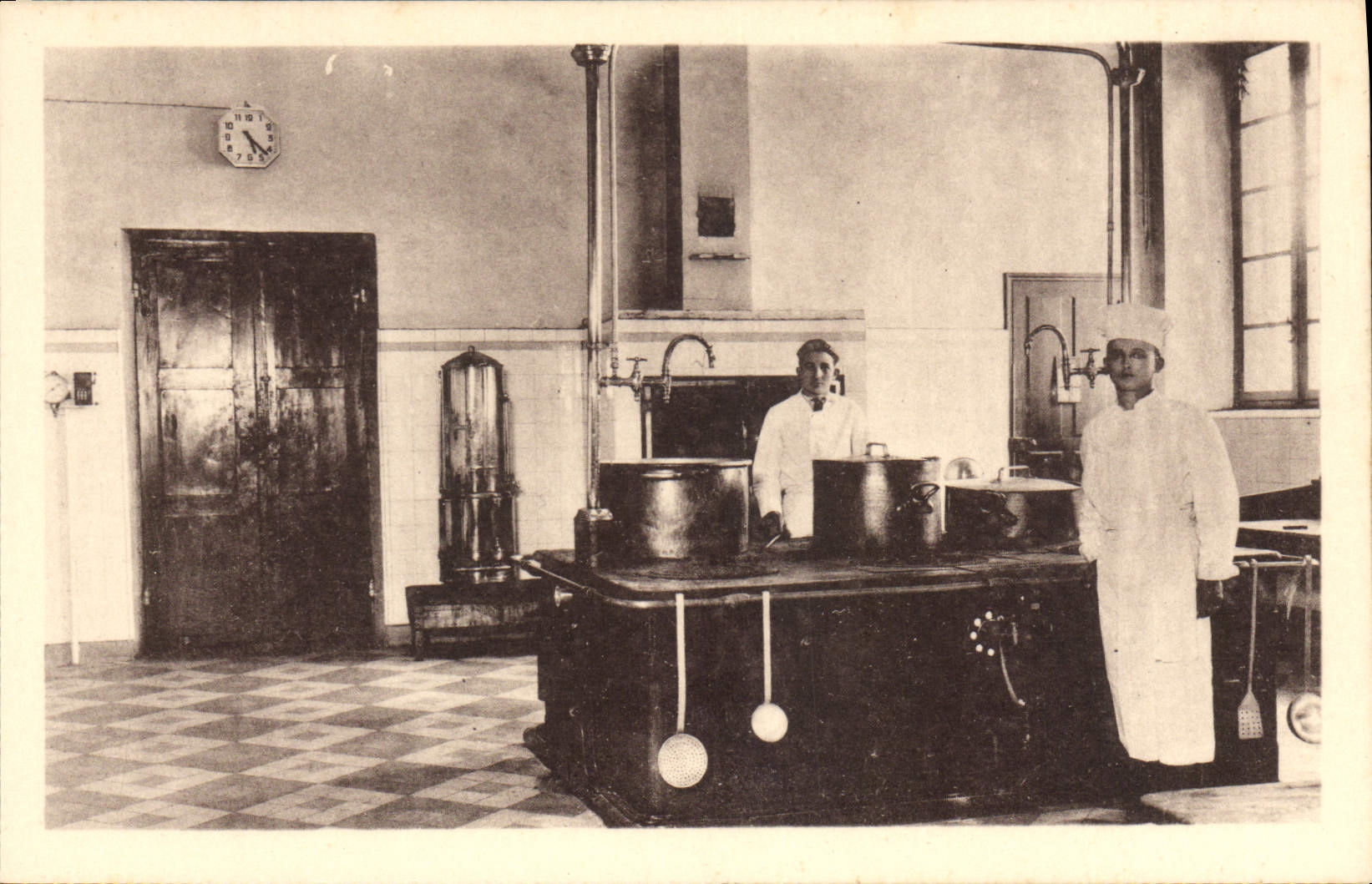 CPA Lycee national de garcons de Chambery la cuisine 