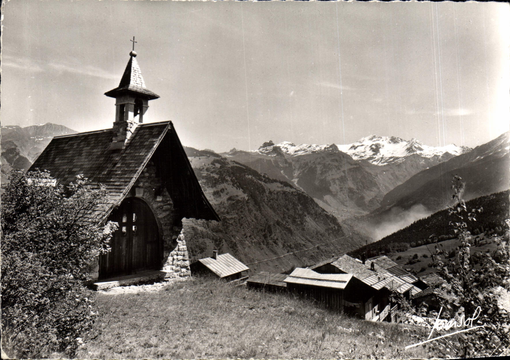 CPA Courchevel Savoie la Chapelle du Cure d'Arc et le Massif de Bellecote