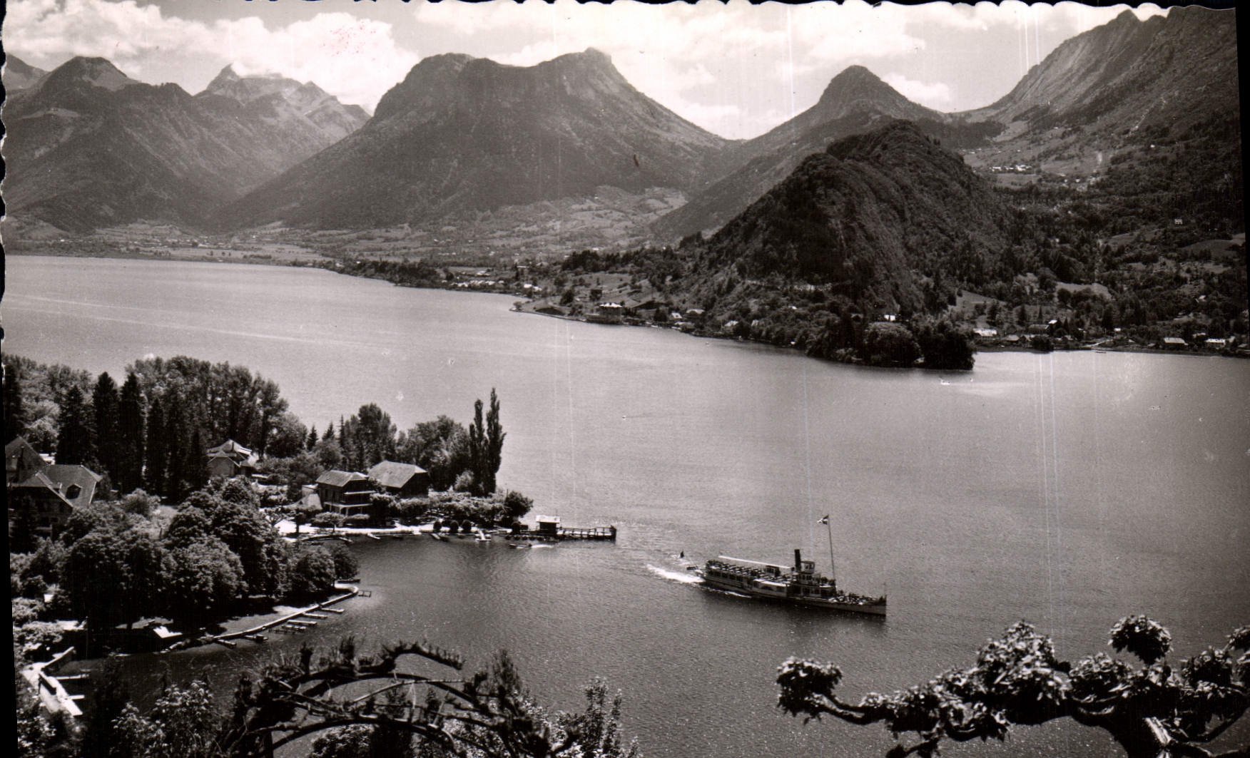 CPA Lac d'Annecy Talloires le Port au fend le Massif des Bauges 