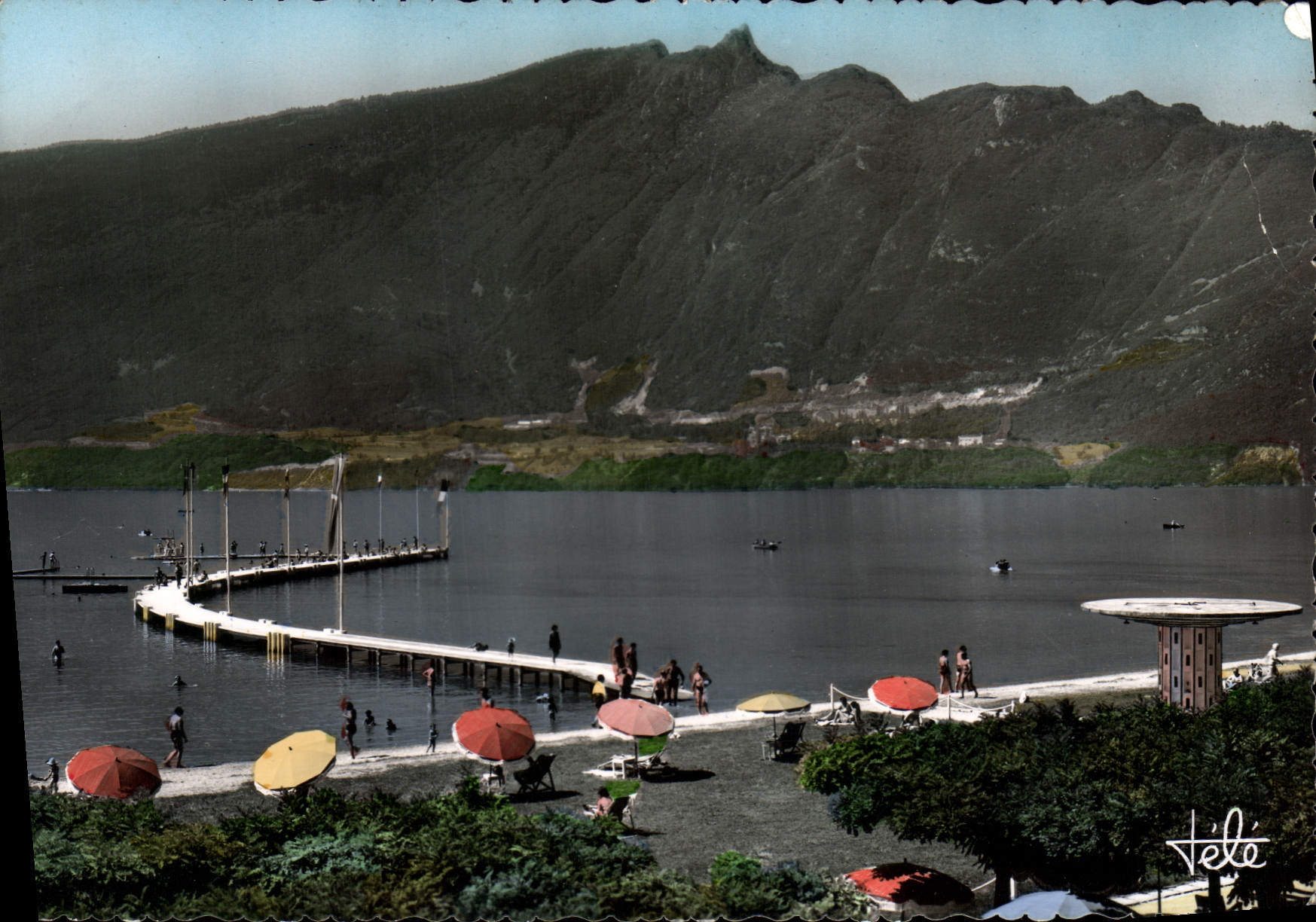 CPSM Aix les Bains la plage et la Dent du Chat