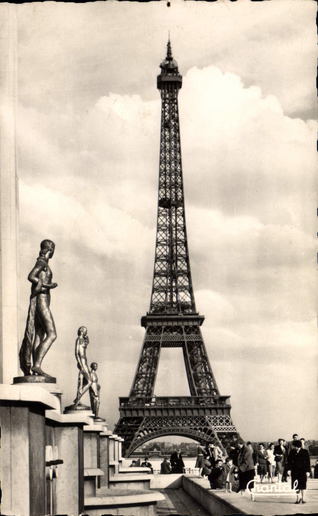 CPA Paris La Tour Eiffel 