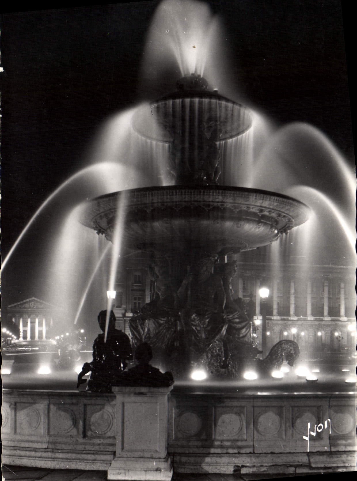 CPSM Paris la Nuit Fontaine de la Place de la Concorde