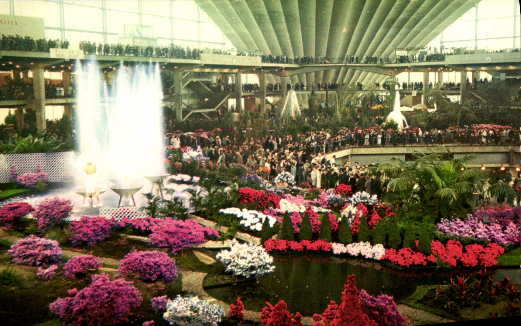CPSM Les Floralies Internationales de Paris