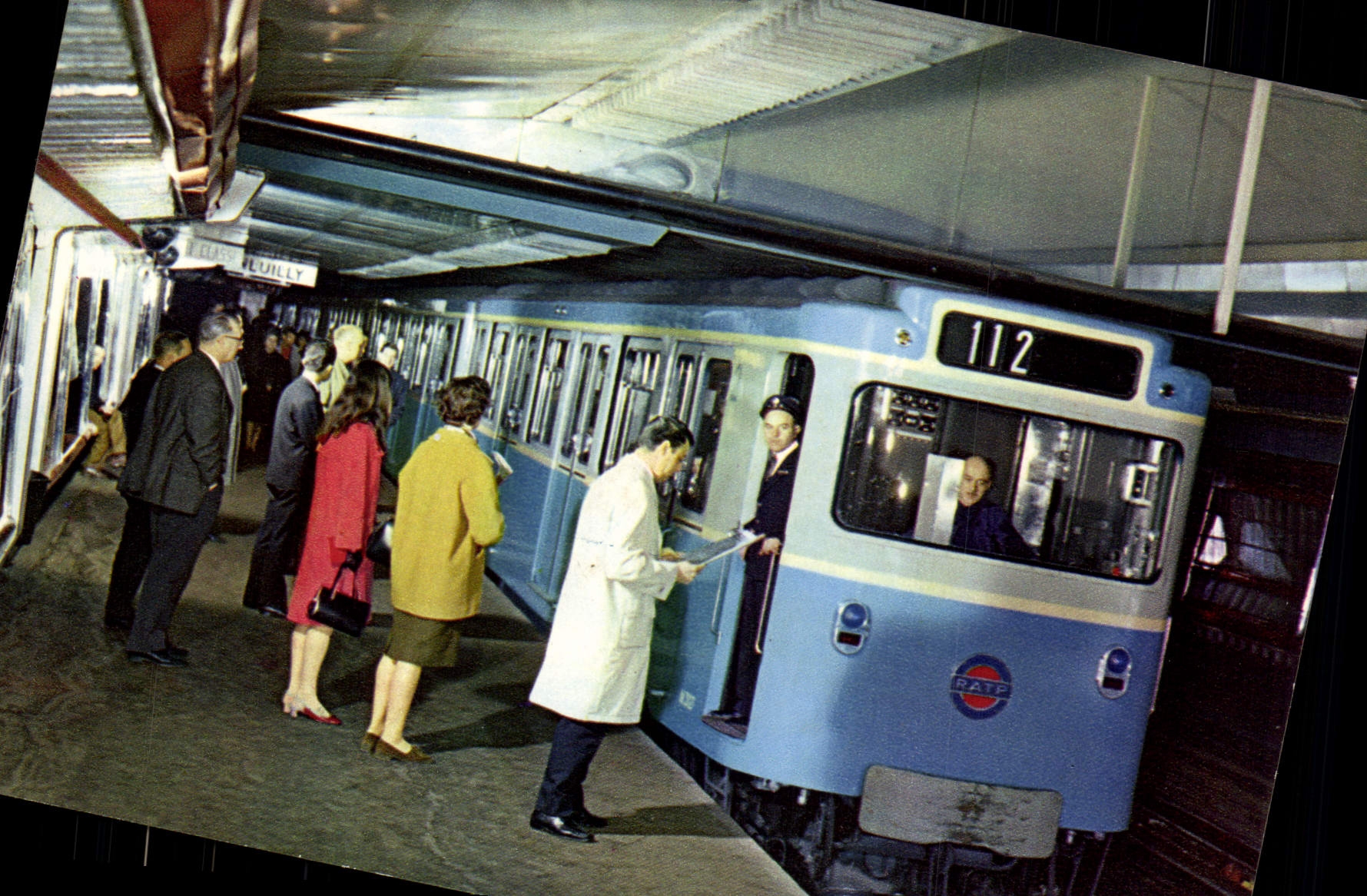 CPSM Paris Le Metro 