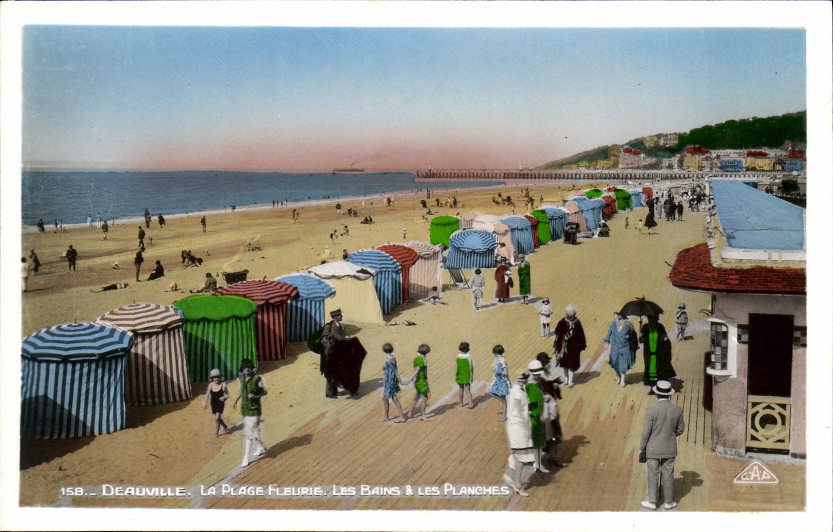 CPA Deauville La Plage Fleurie Les Bains et les Planches 