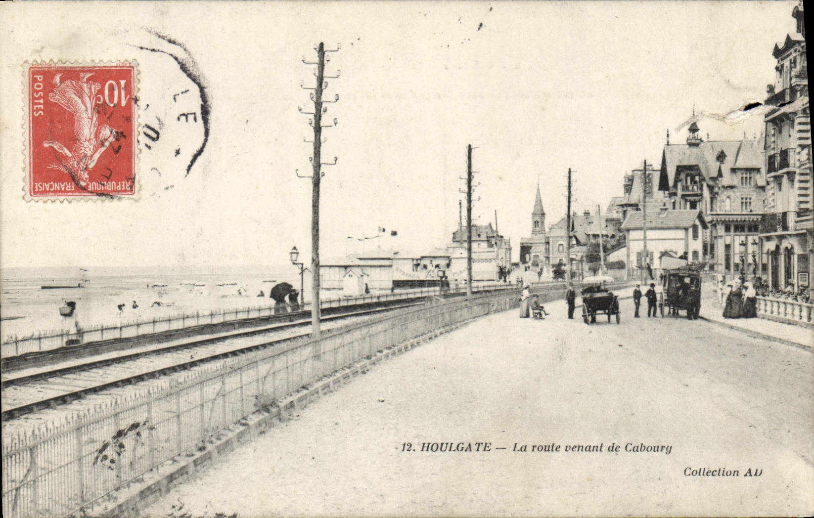 CPA Houlgate La route venant de Cabourg