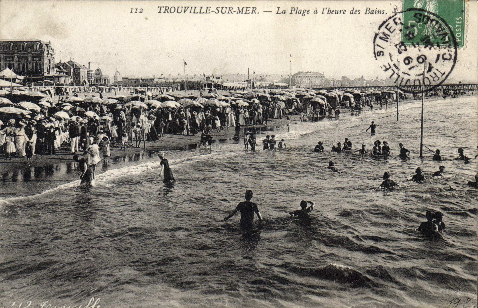 CPA Trouville sur Mer La Plage a l'heure du Bains