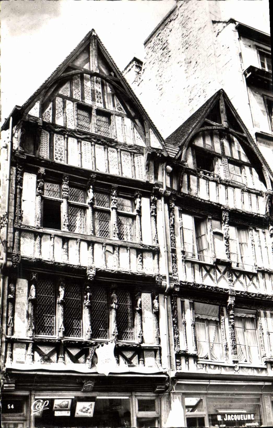 CPA Caen Vieille Maison Rue St Pierre 