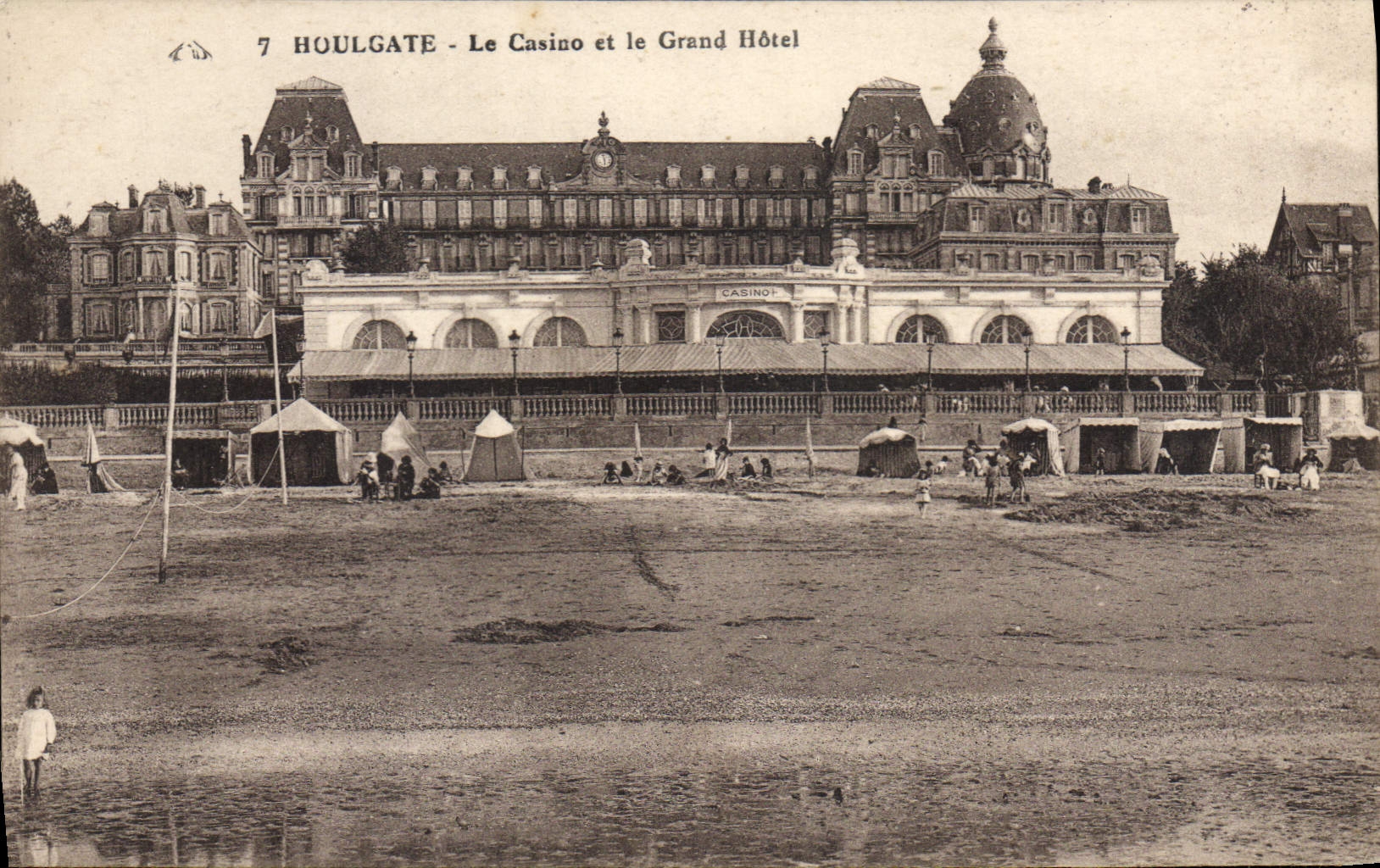 CPA Houlgate Le Casino et le Grand Hotel
