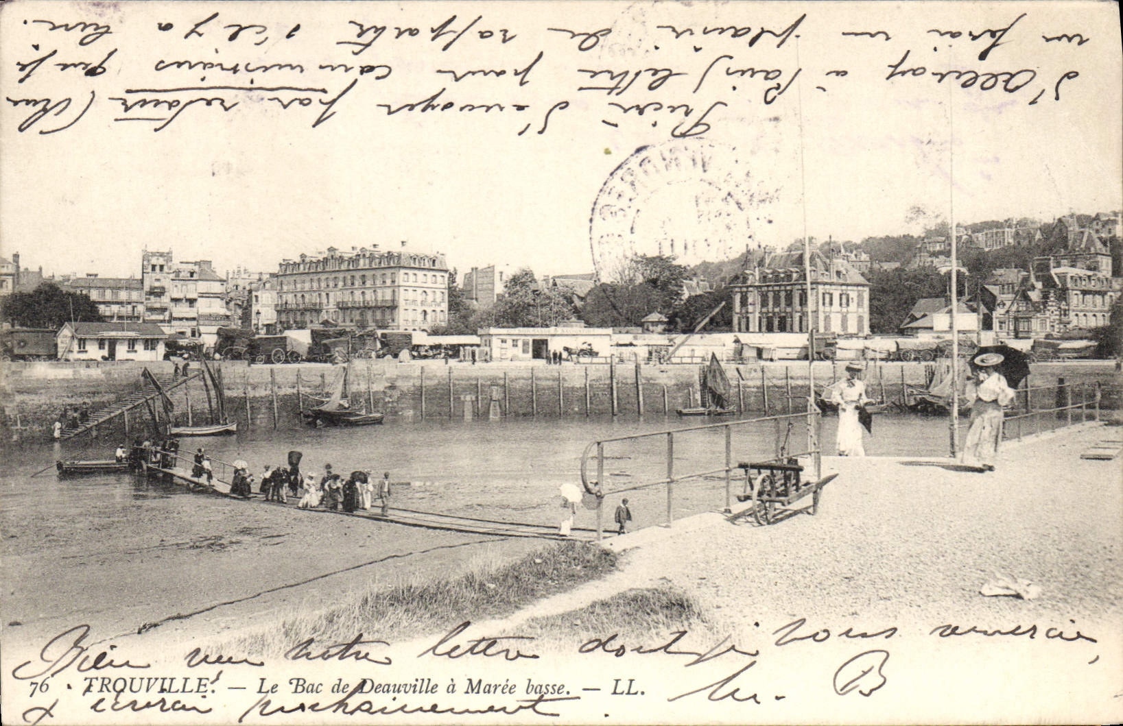 CPA Trouville Le Bac de Deauville a Maree basse