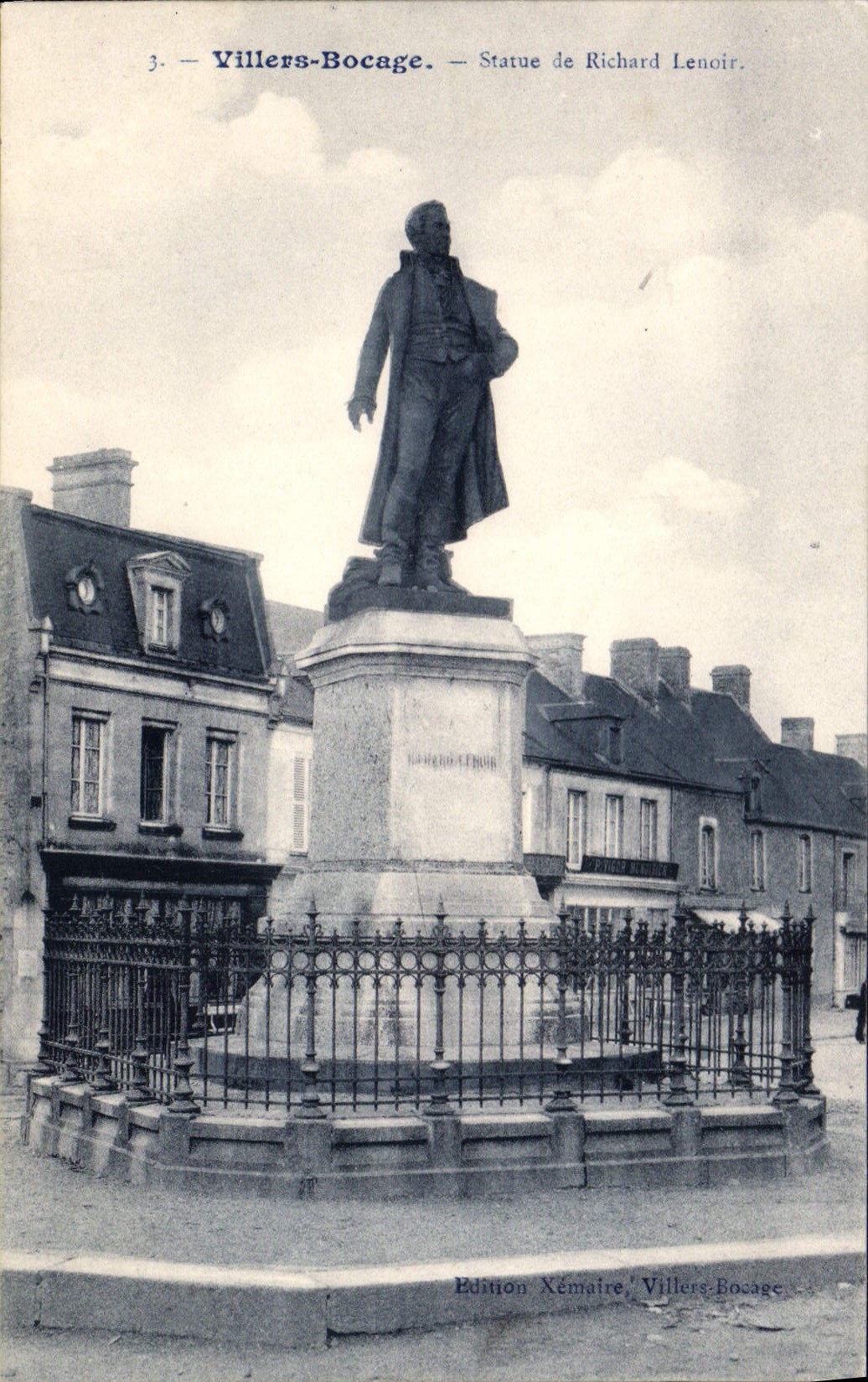 CPA Villers Bocage Statue de Richard Lenoir