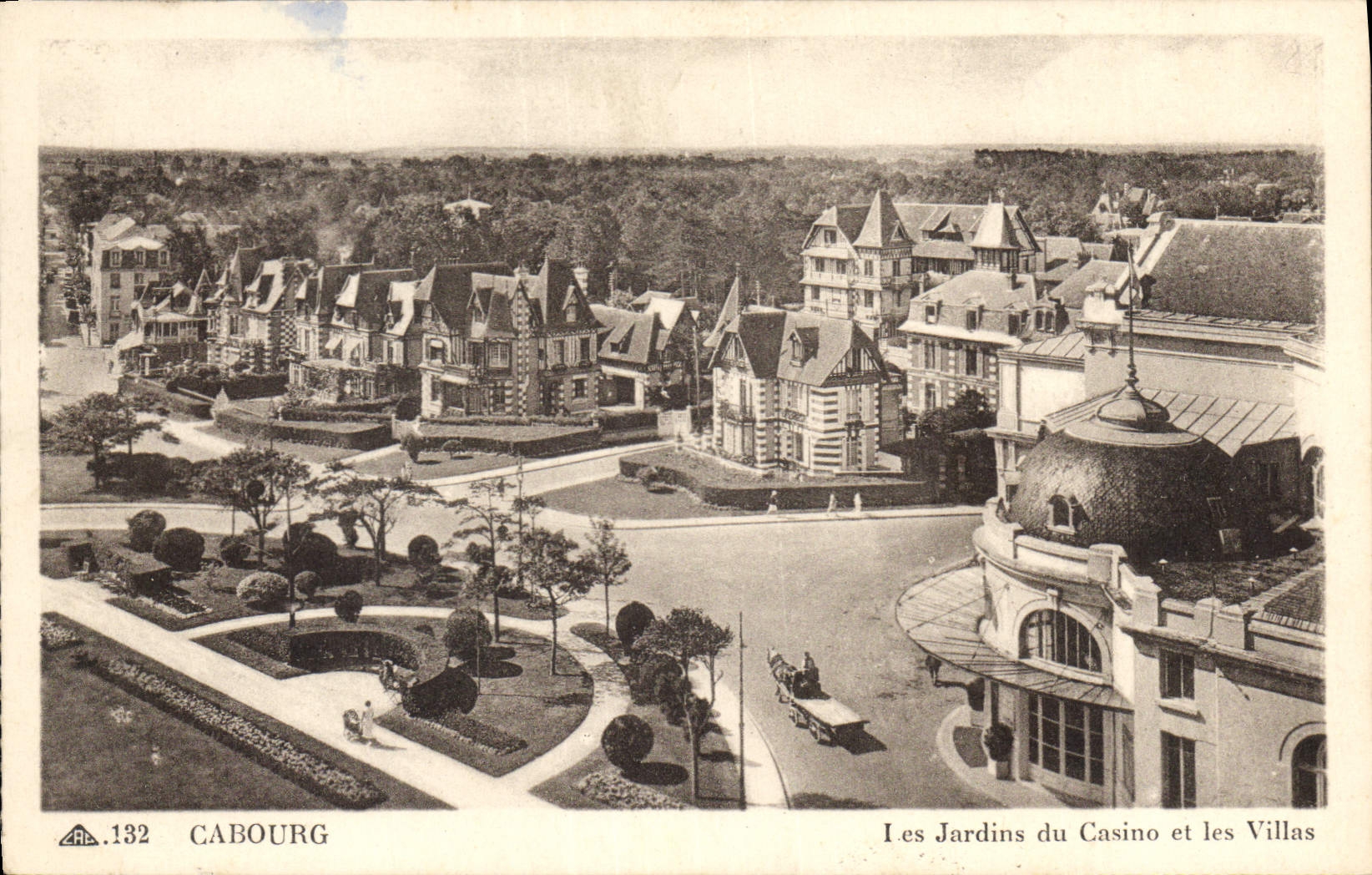 CPA Cabourg Les Jardins du Casino et les Villas