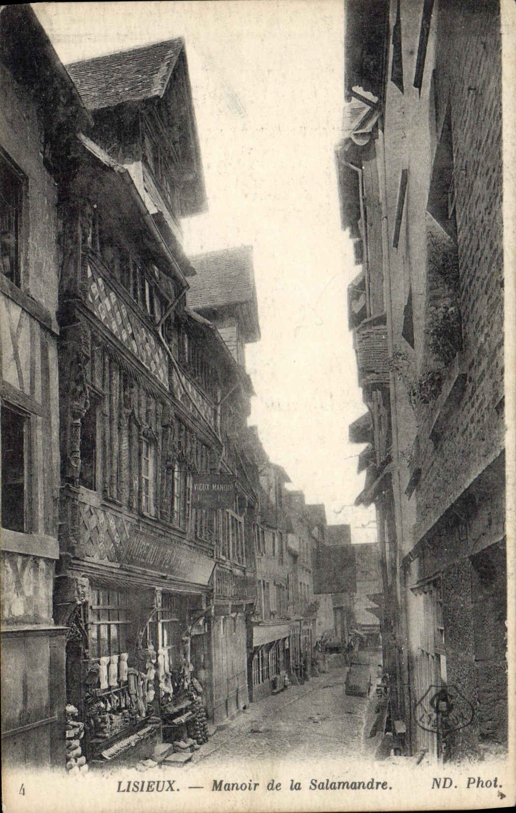 CPA Lisieux Manoir de la Salamandre 