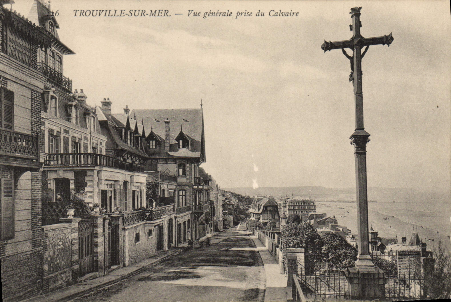 CPA Trouville sur Mer vue generale prise du Calvaire