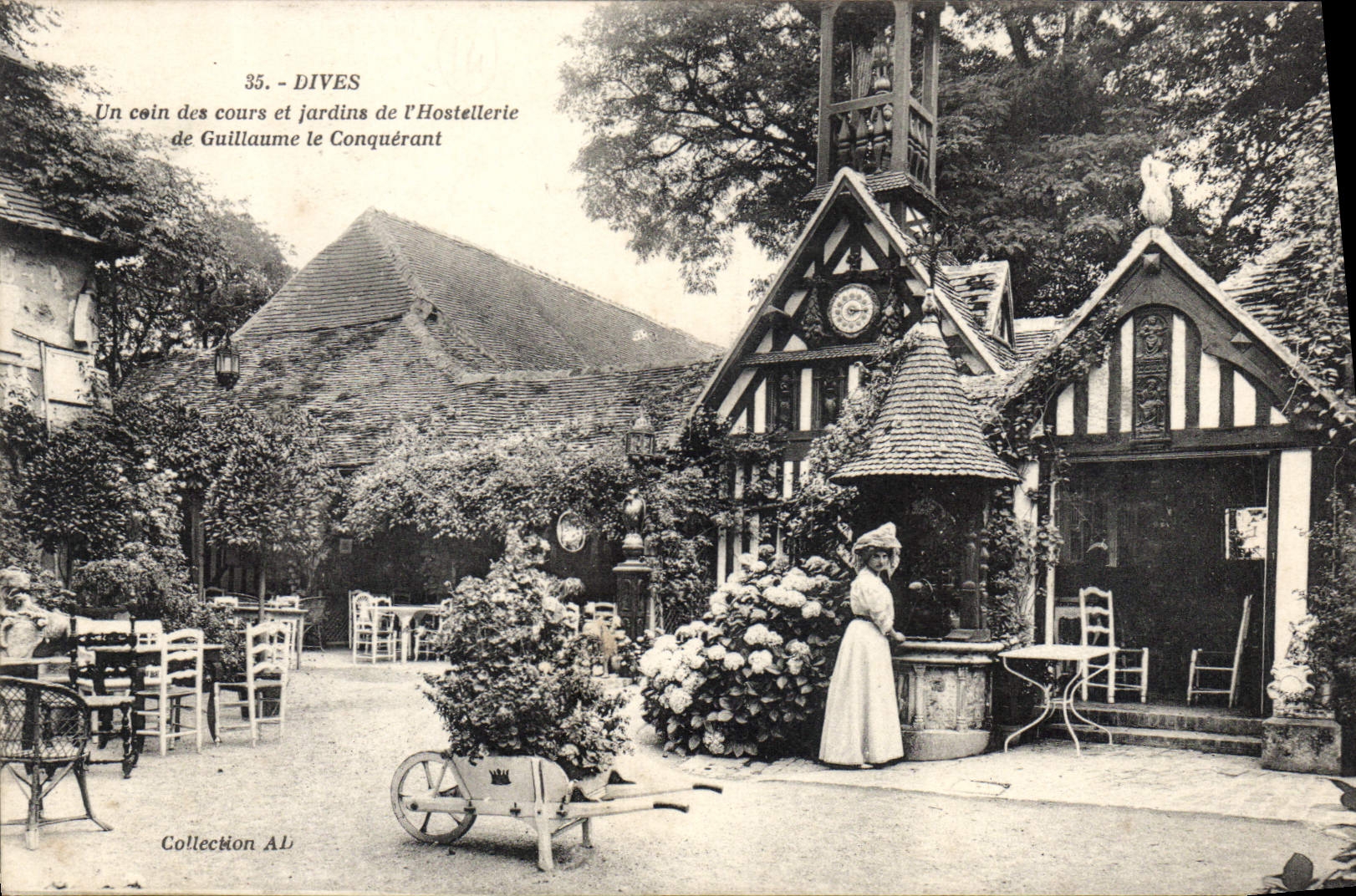 CPA Dives un coin des cours et jardins de l'Hostellerie de Guillaume le Conquerant