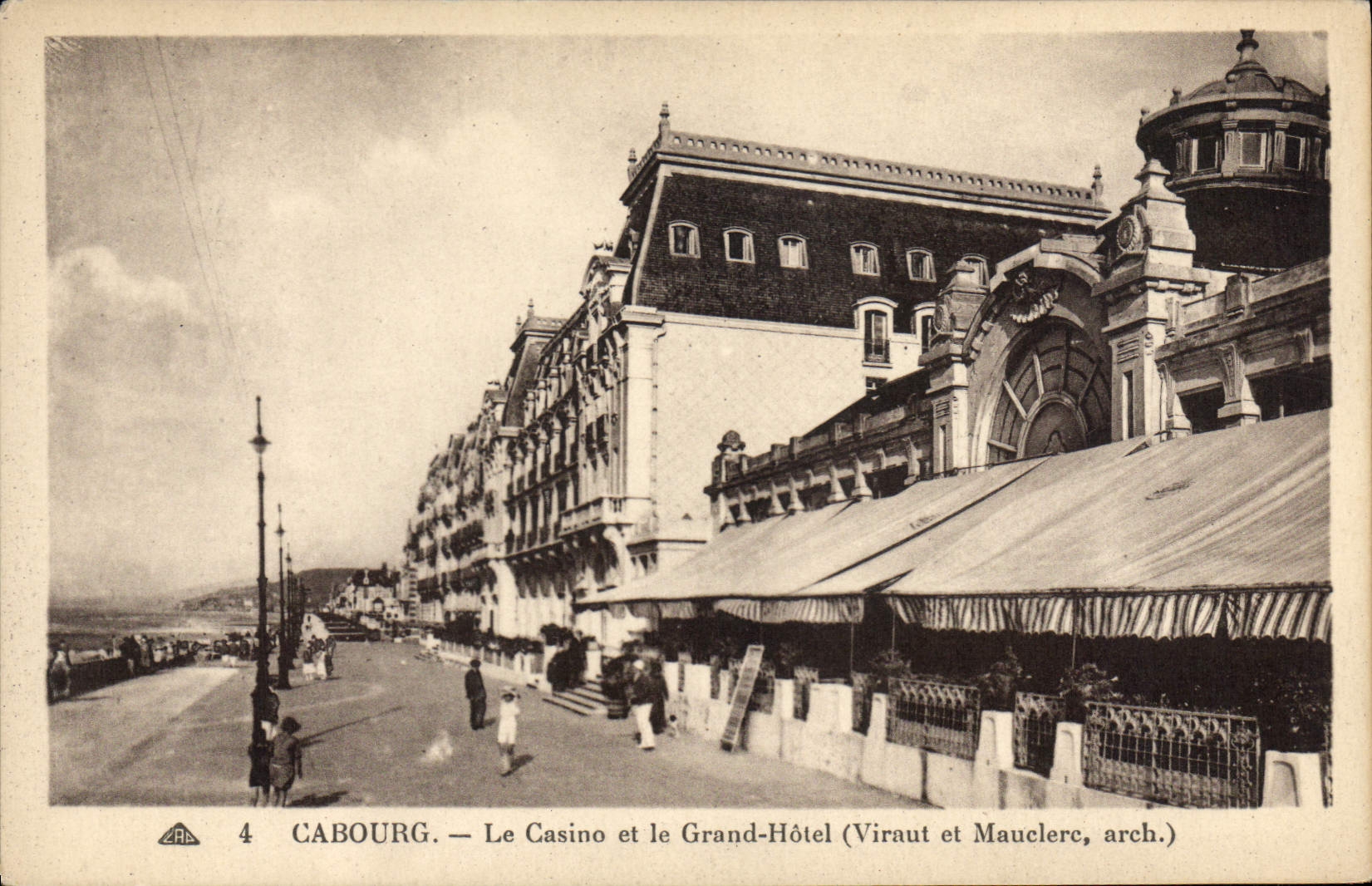 CPA Cabourg le casino et le Grand hotel Viraut et Mauclere Arch