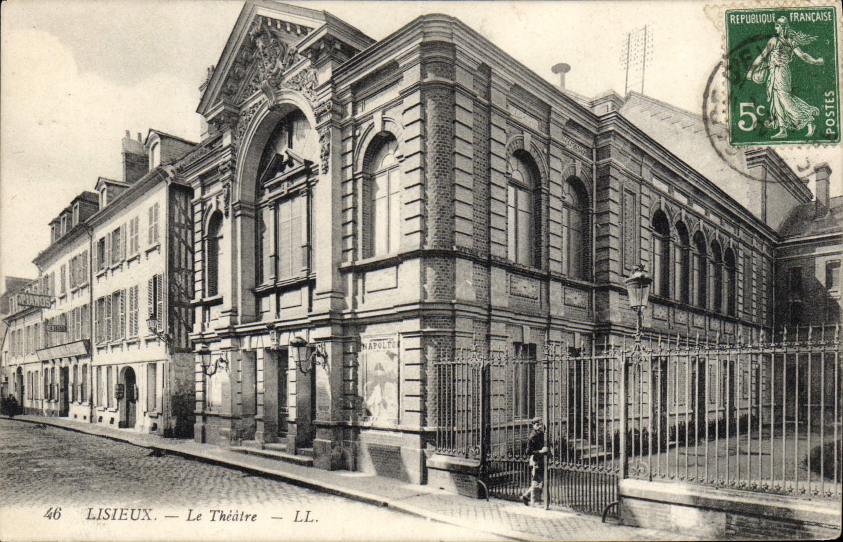 CPA Lisieux le Theatre 