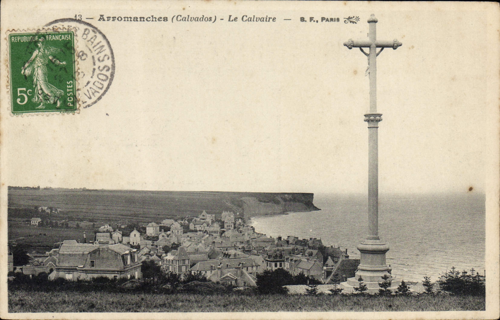 CPA Arromanches Calvados le Calvaire