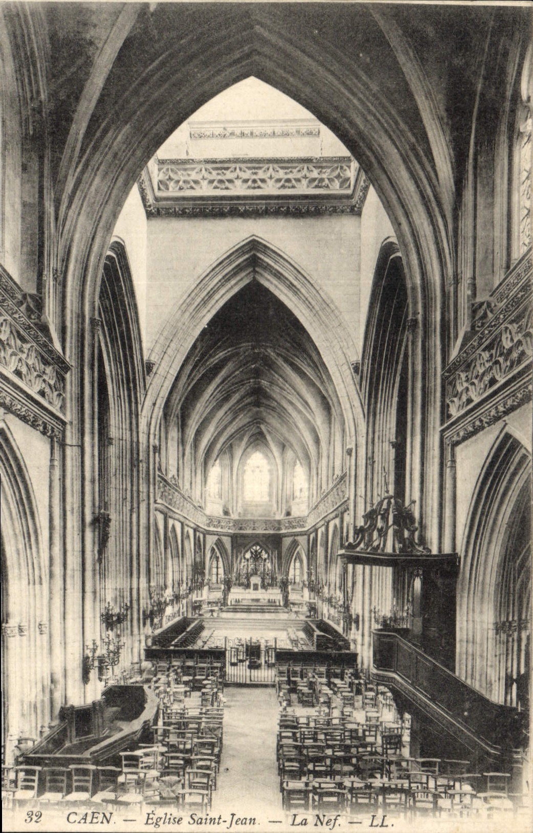 CPA Caen Eglise Saint Jean la Nef 