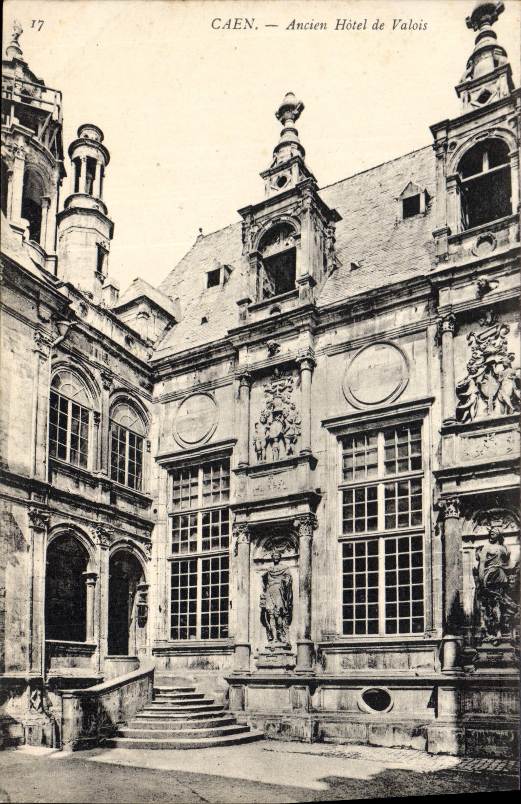 CPA Caen Ancien hotel de valois 