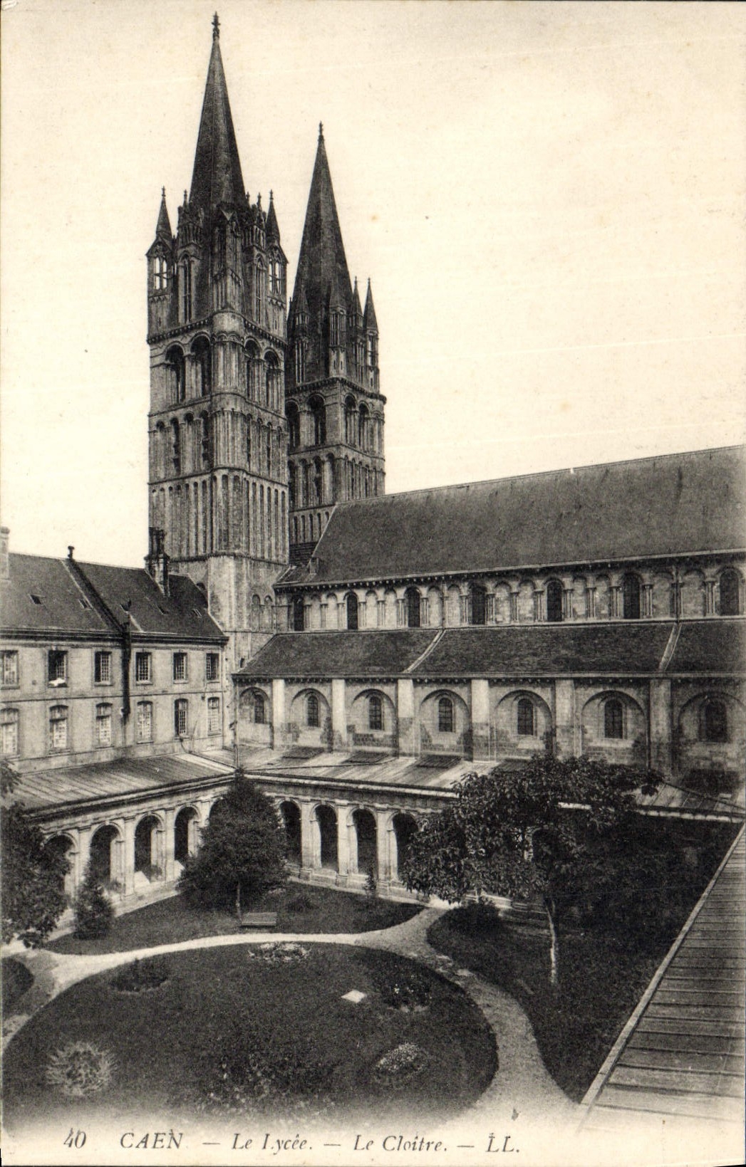 CPA Caen le Lycee le cloitre 