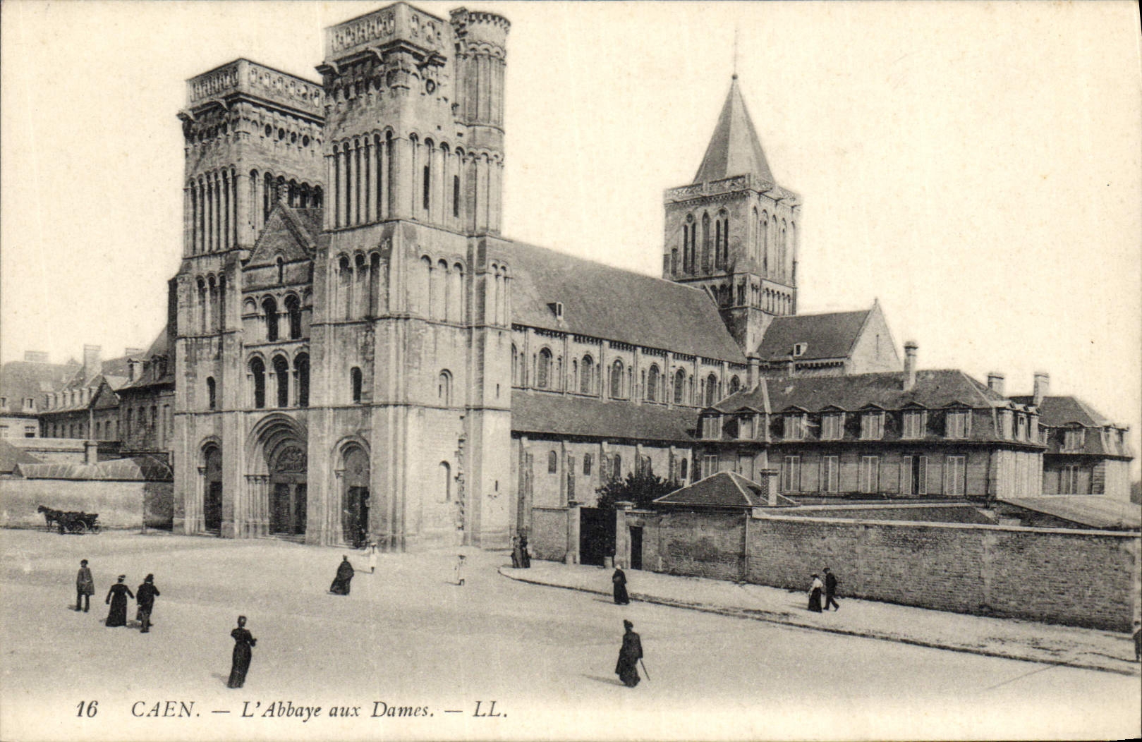 CPA Caen l'Abbaye aux Dames 