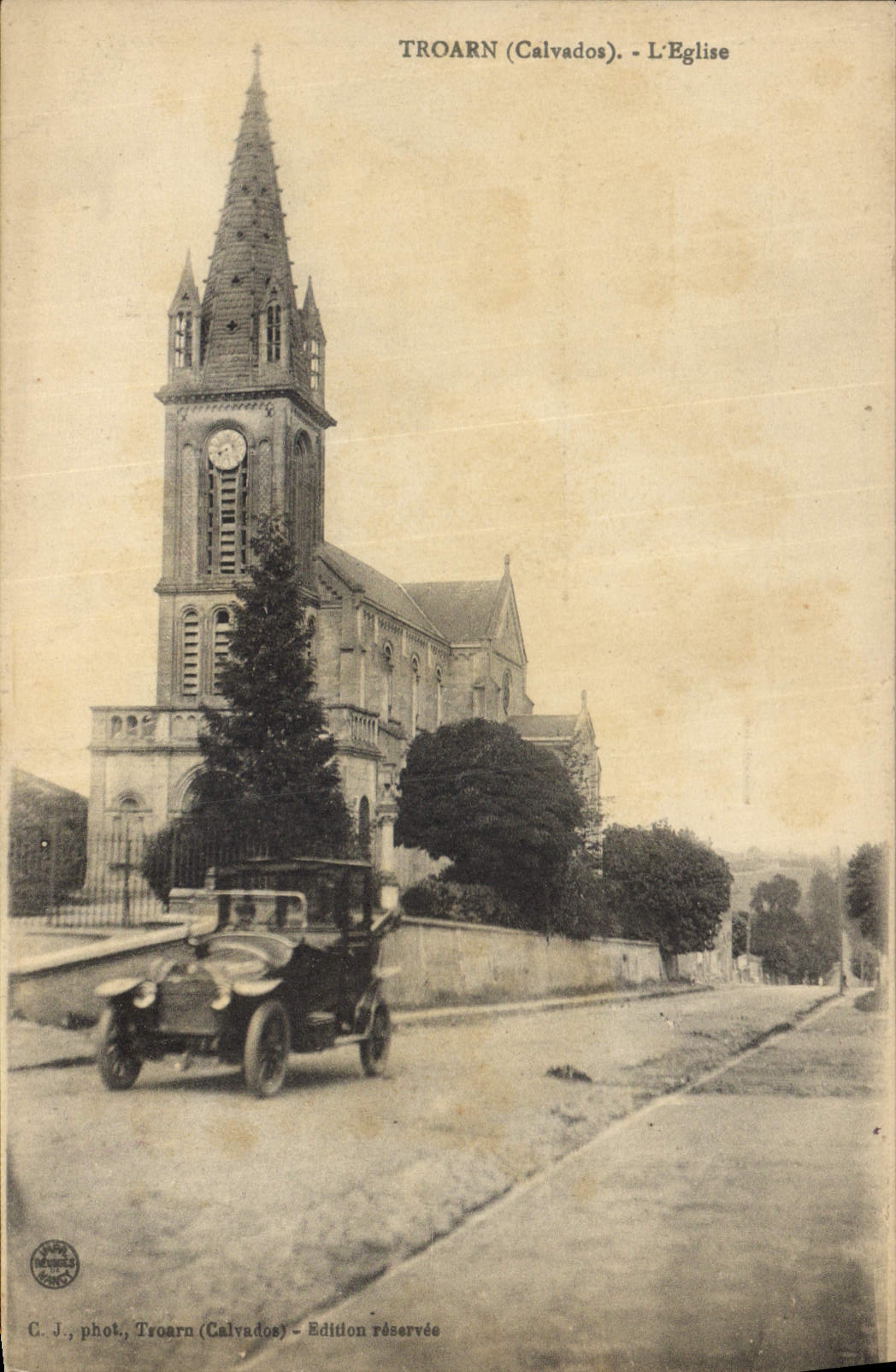 CPA Troarn Calvados l'Eglise 